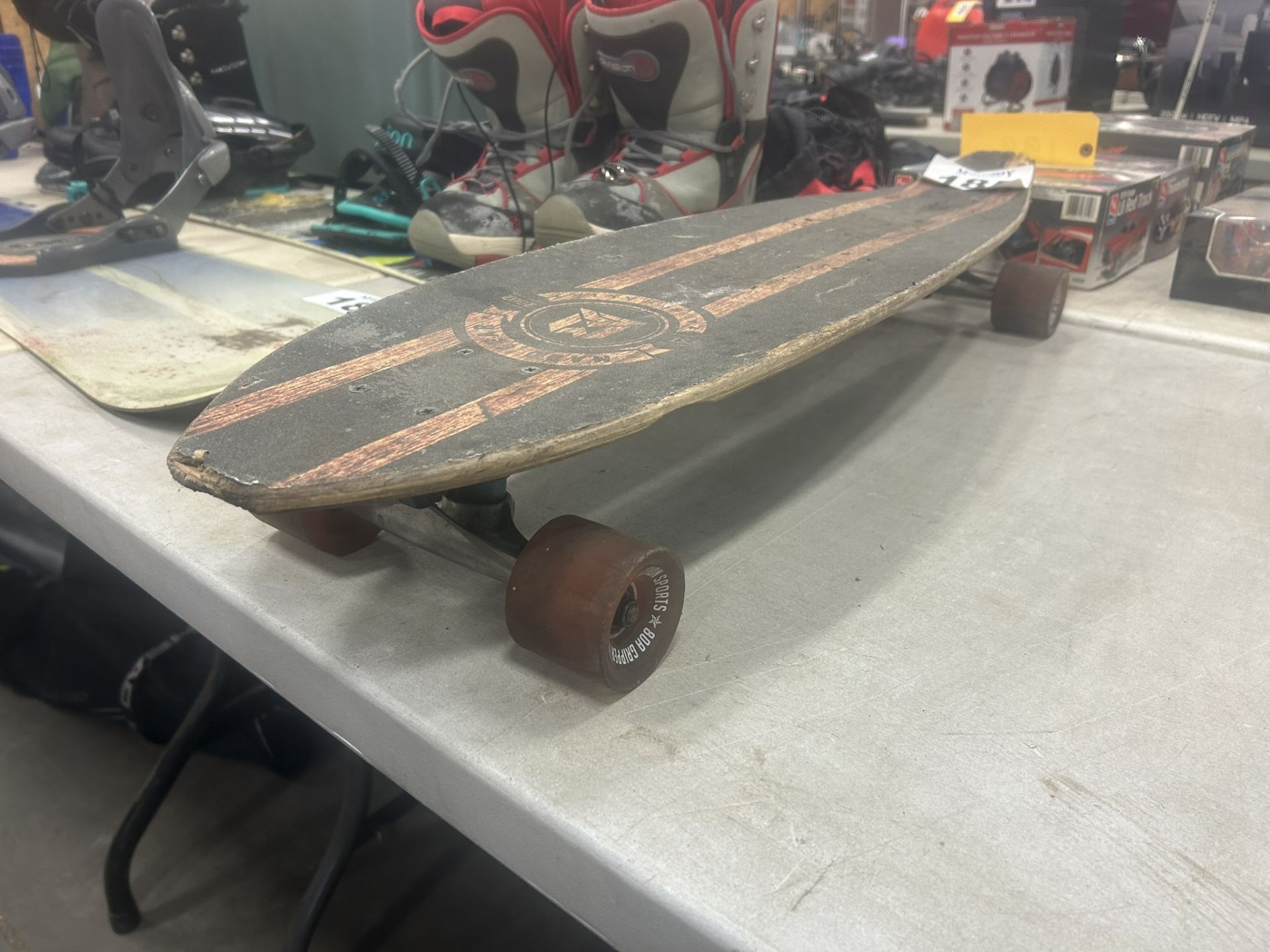 MADD GEAR LONG BOARD SKATE BOARD