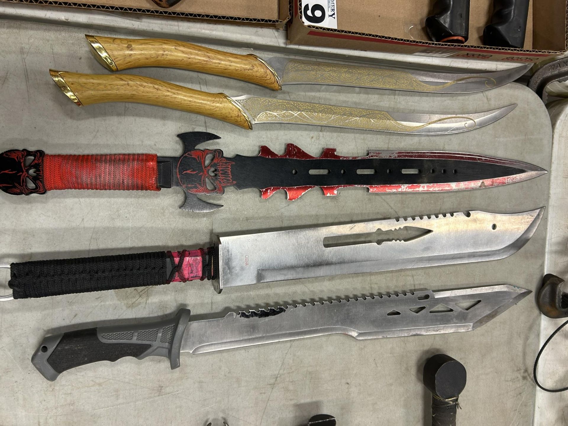 L/O ASSORTED SWORDS