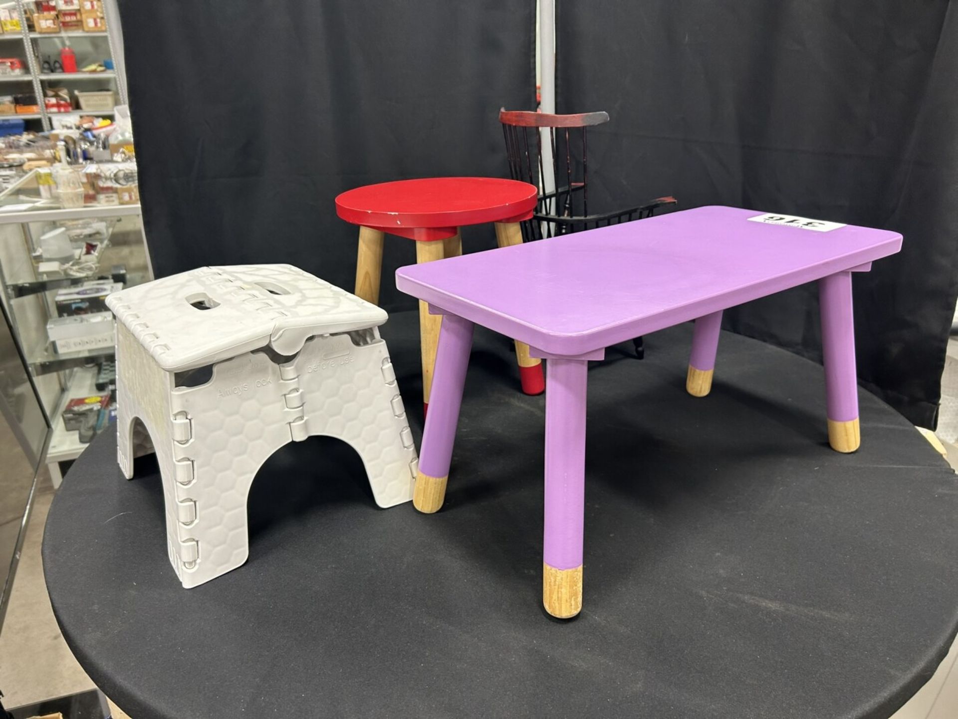 CHILDREN'S STOOL, BENCH, COLLAPSIBLE STOOL, DECORATIVE CHAIR - Image 3 of 4