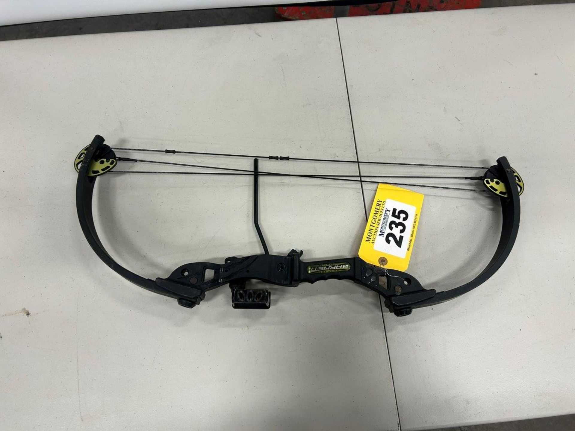 BARNETT RH COMPOUND BOW - Image 2 of 3