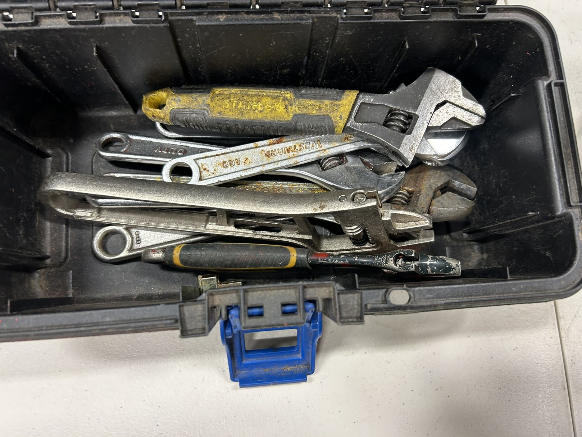 ASSORTED ADJUSTABLE WRENCHES, UTILITY KNIVES, ETC. - Image 2 of 4