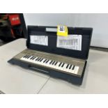 YAMAHA PORTA SOUND PC-100 ELEC. KEYBOARD