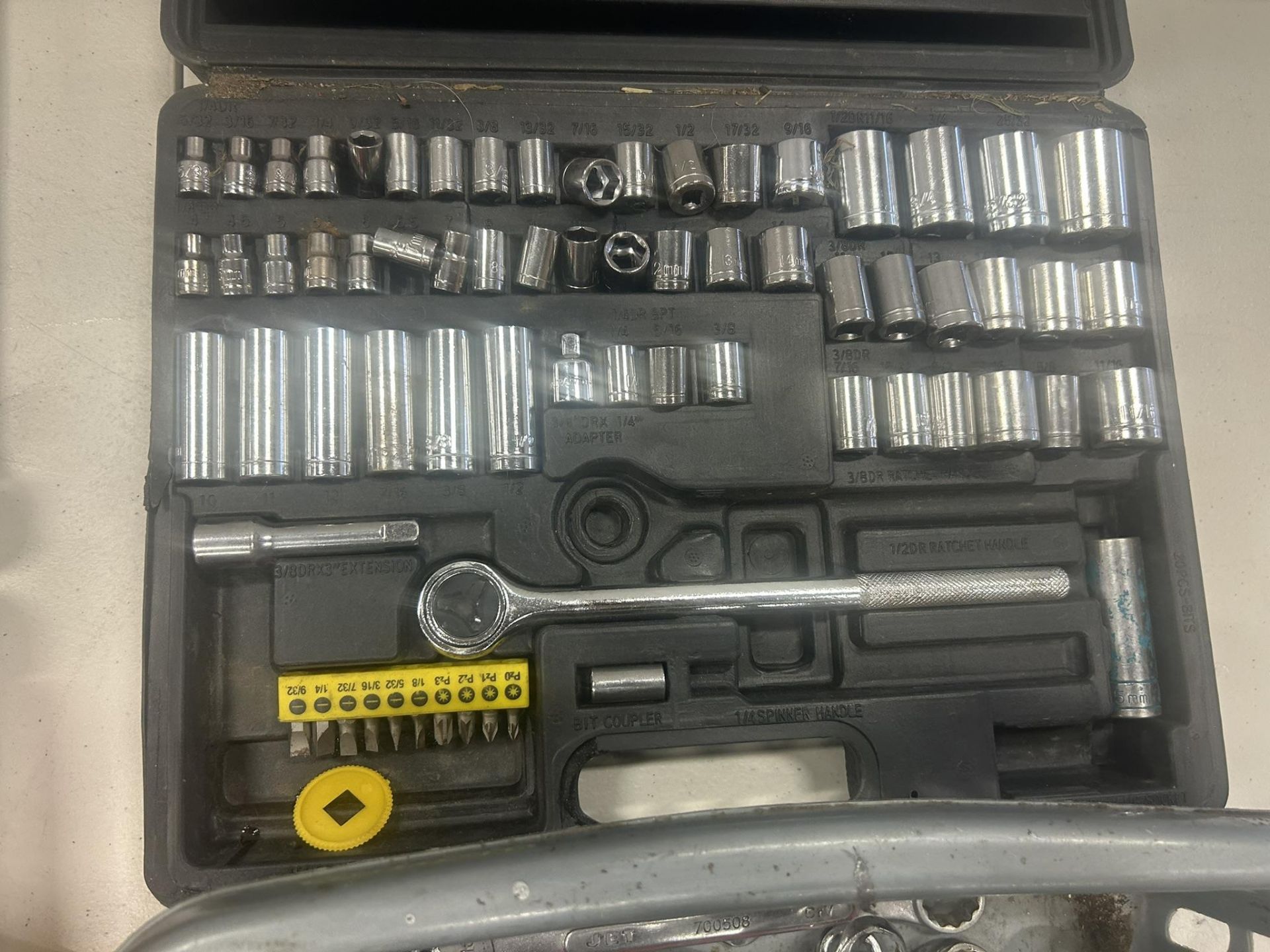 HUSKY PARTIAL SOCKET SET AND ASSORTED COMBINATION WRENCHES - Image 3 of 5