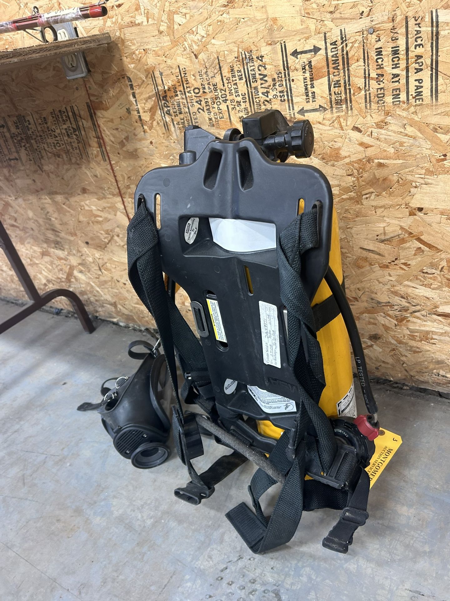 SCABA TANK, MASK AND BACK PACK HARNESS - Image 2 of 3