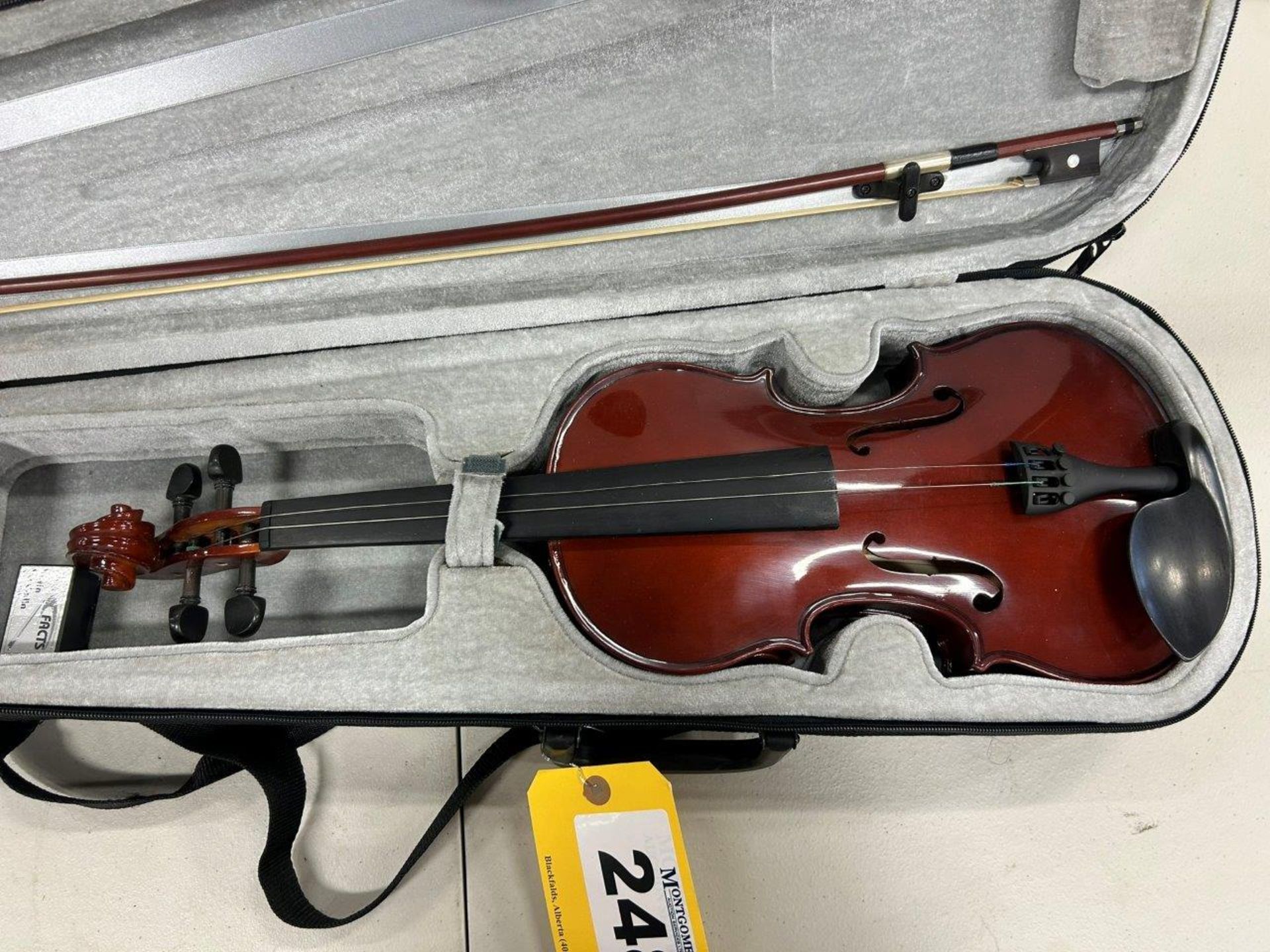 STREICHINSTRUMENTE VIOLIN IN CASE, MISSING 2 STRINGS - Image 2 of 4