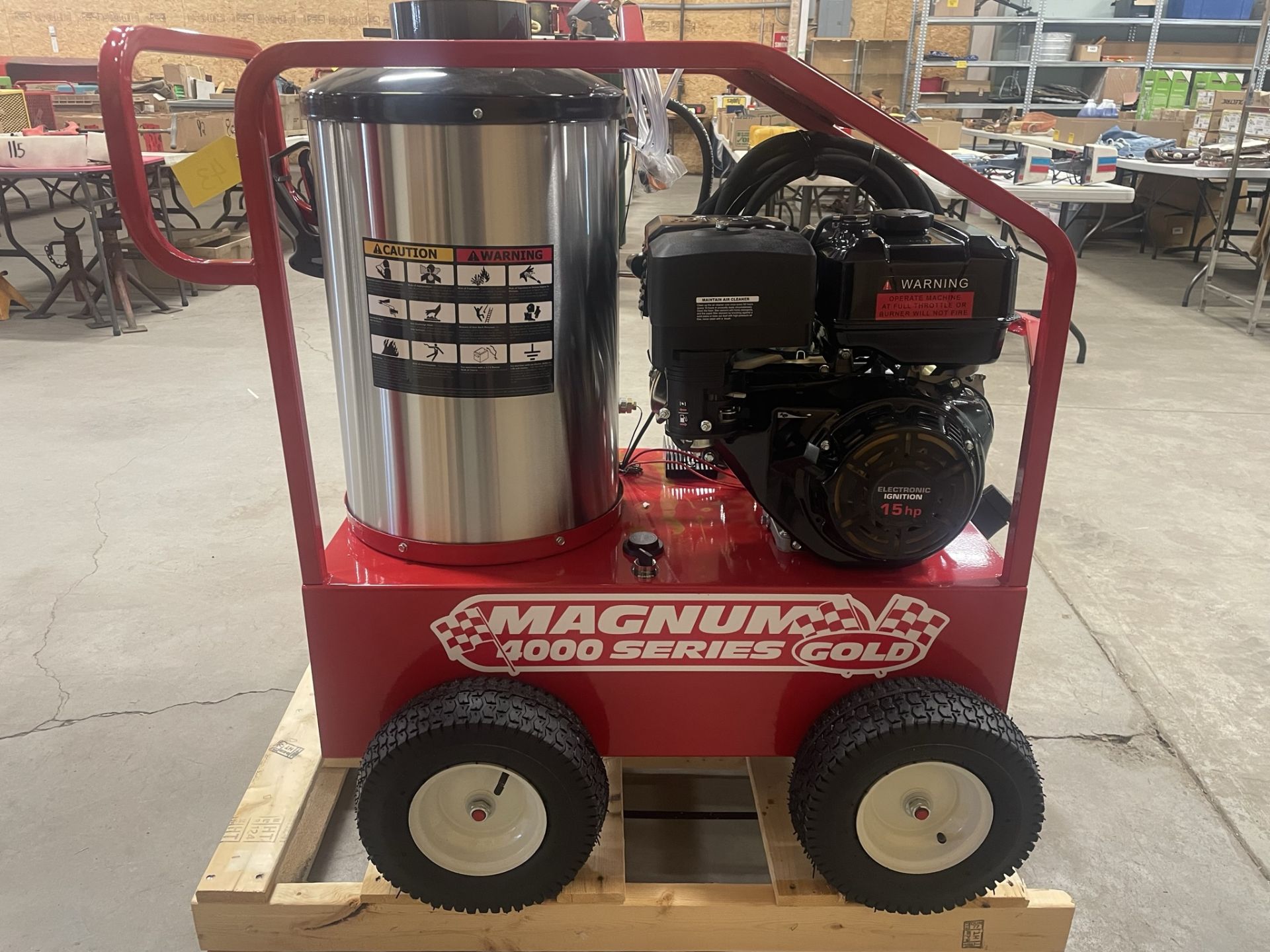 2023 UNUSED EASY KLEEN MAGNUM GOLD4000 HOT WATER PRESSURE WASHER - CANADIAN MADE (NO OIL OR BATTERY) - Image 8 of 9