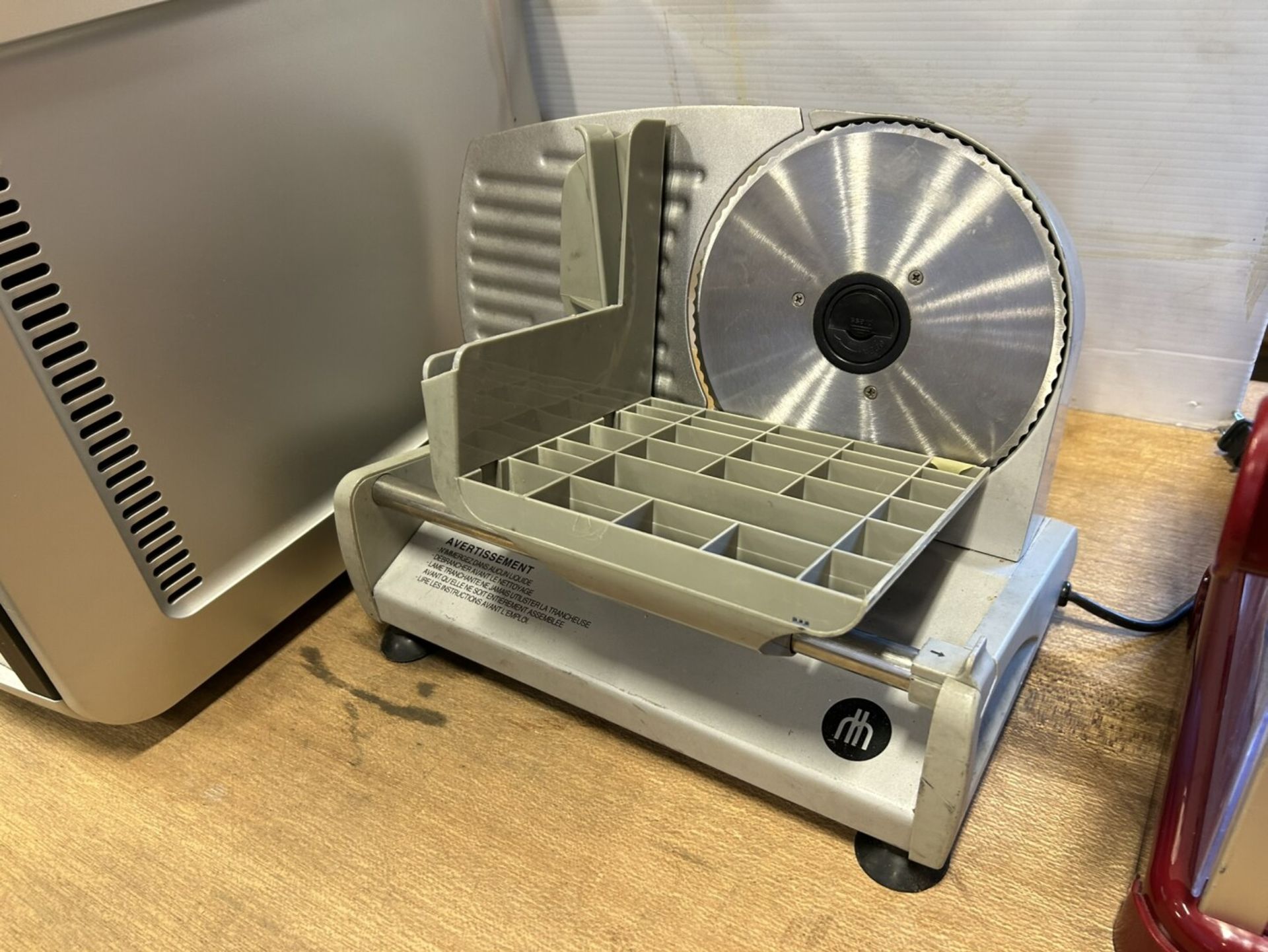 CABELA'S 10 TRAY FOOD DEHYDRATOR AND 2-ELEC. MEAT SLICERS - Image 8 of 8