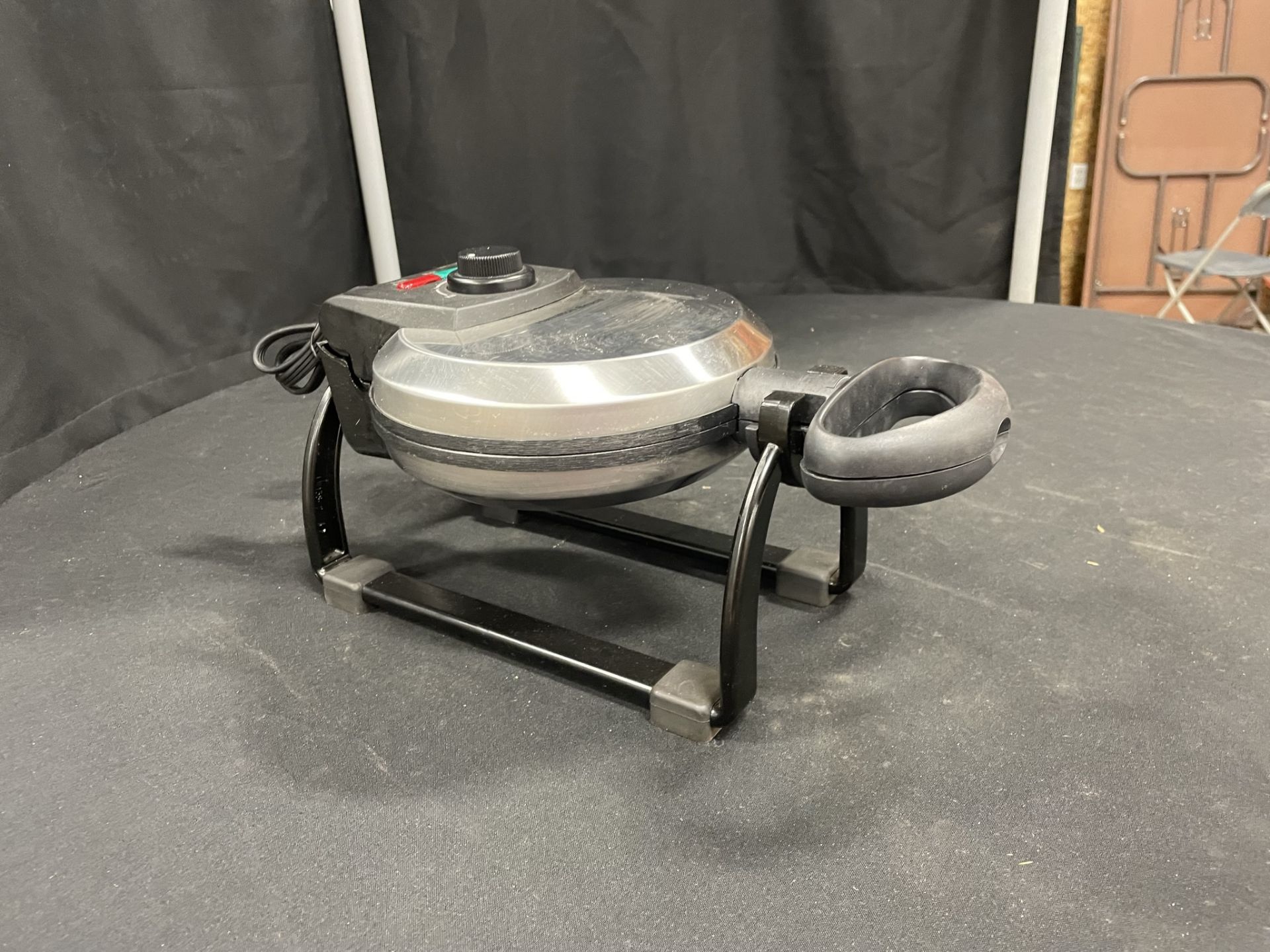 HAMILTON BEACH WAFFLE MAKER