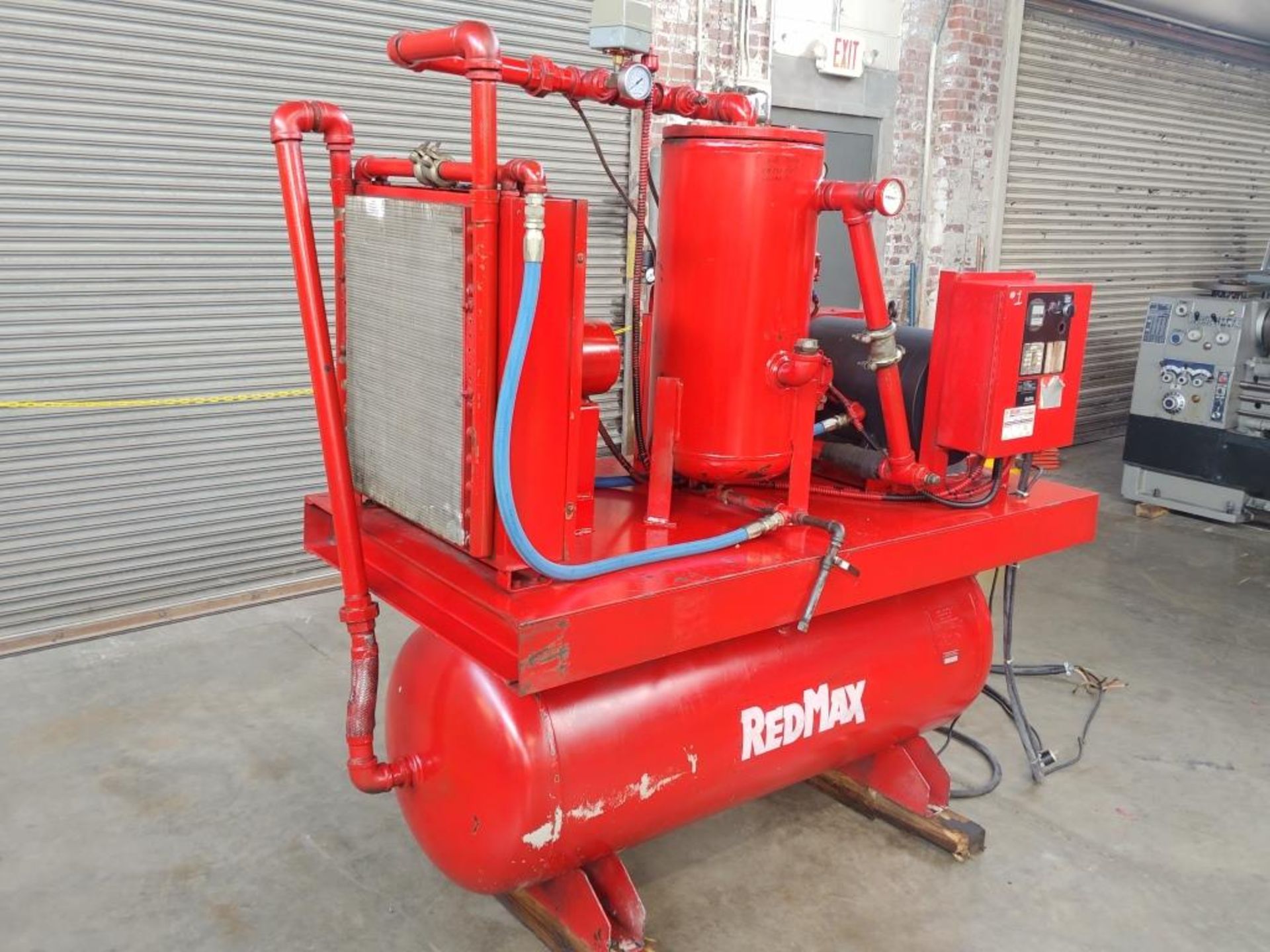 REDMAX 40 HP Rotary screw air compressor on 120 Gal Tank