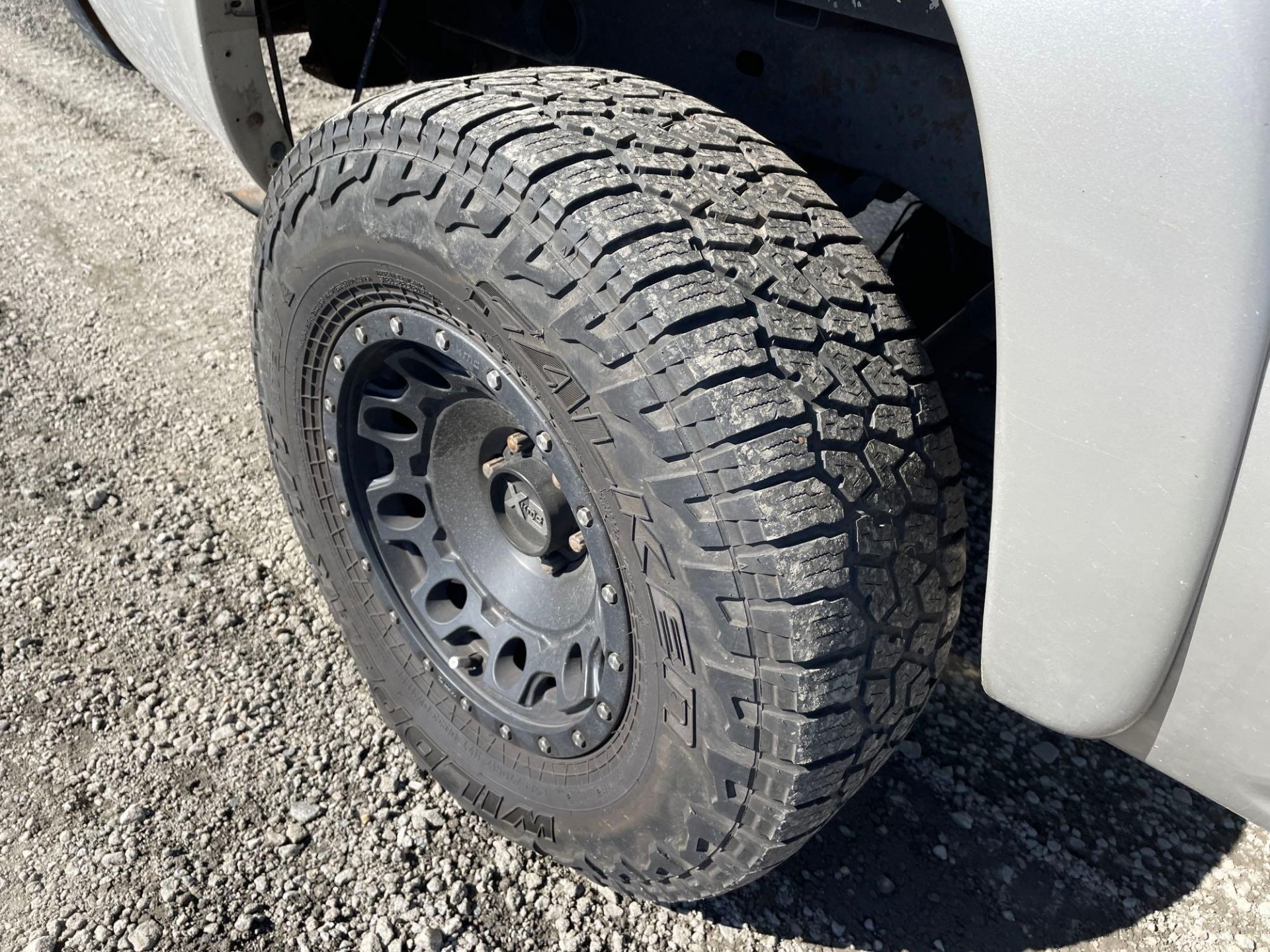 2005 Chevrolet Silverado Z71 Pickup - Image 15 of 19