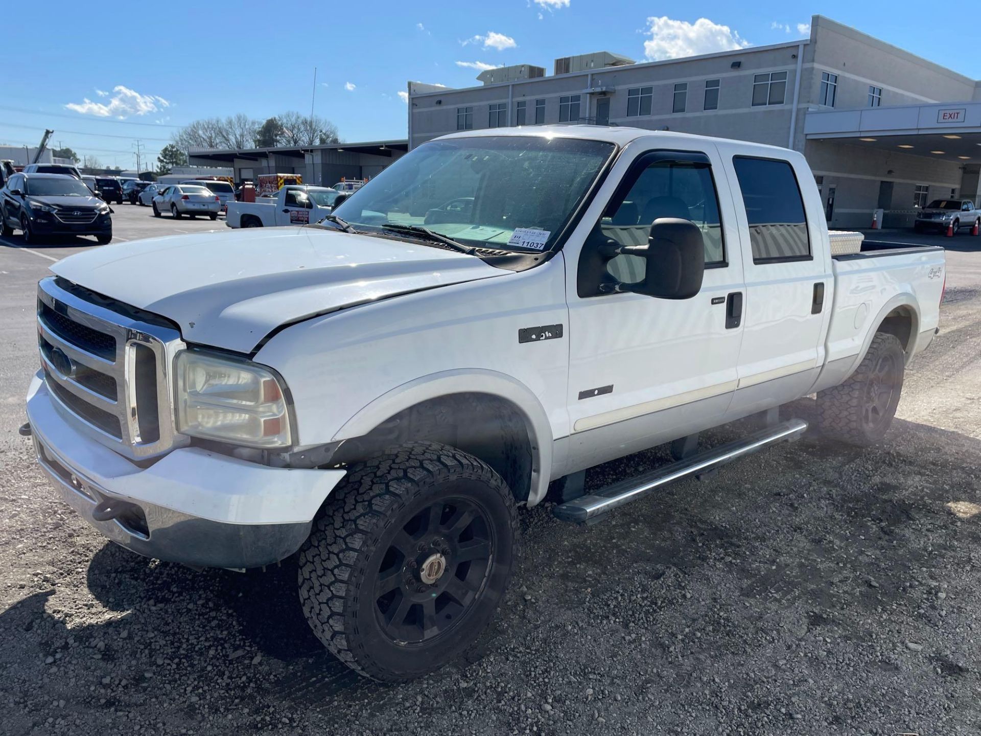 2005 Ford F250 Crew Cab Pickup - Image 4 of 21