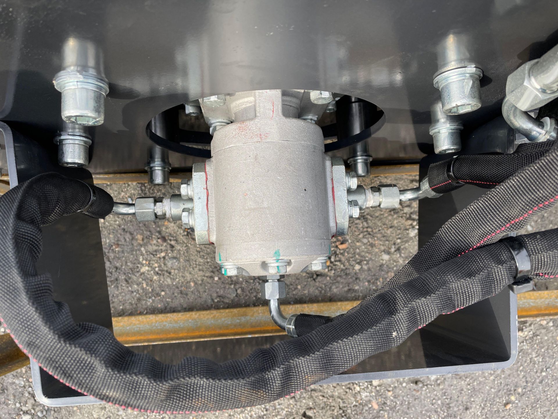 Unused Skid Steer Vibratory Roller Attachment - Image 5 of 7