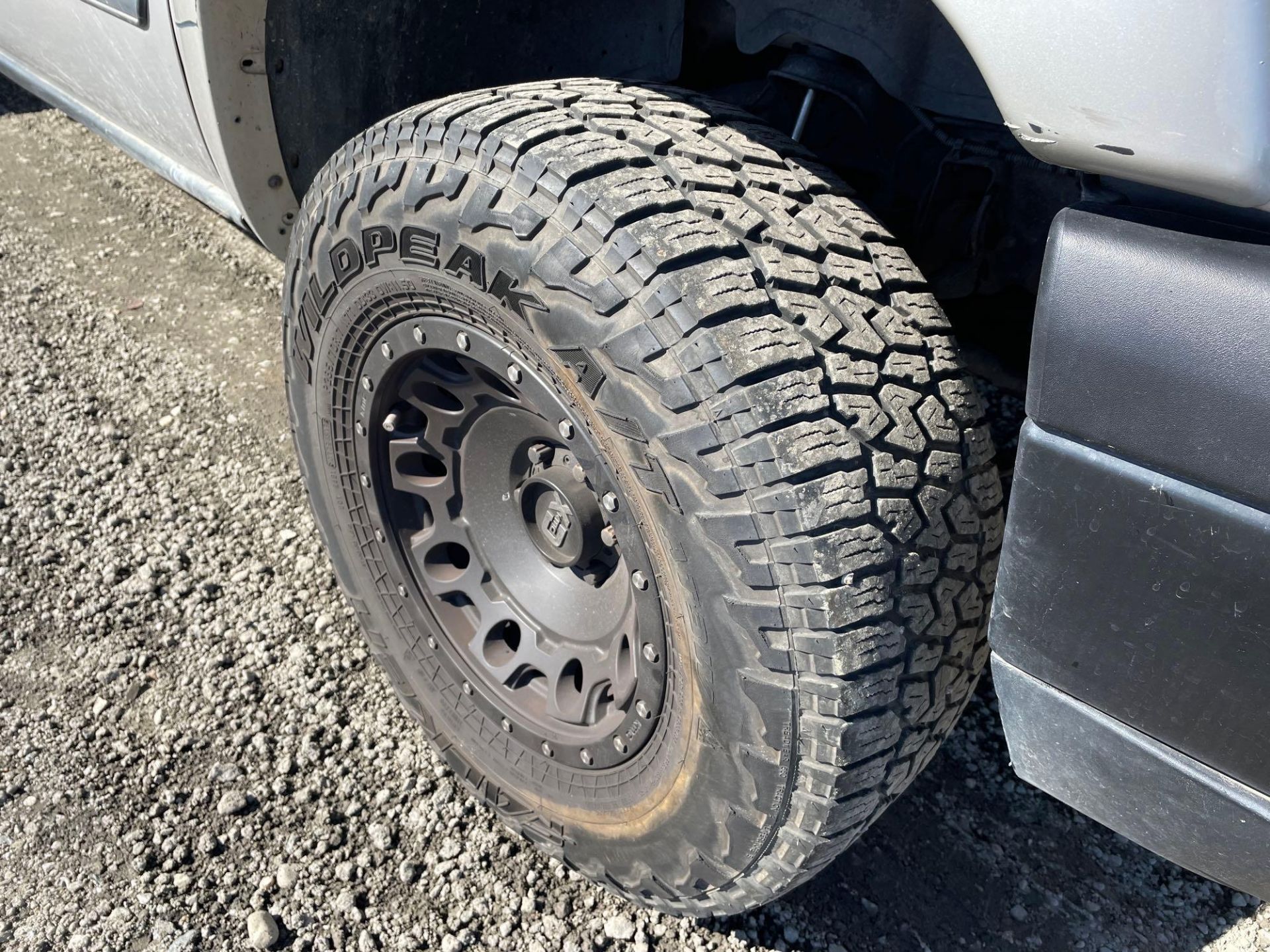 2005 Chevrolet Silverado Z71 Pickup - Image 14 of 19