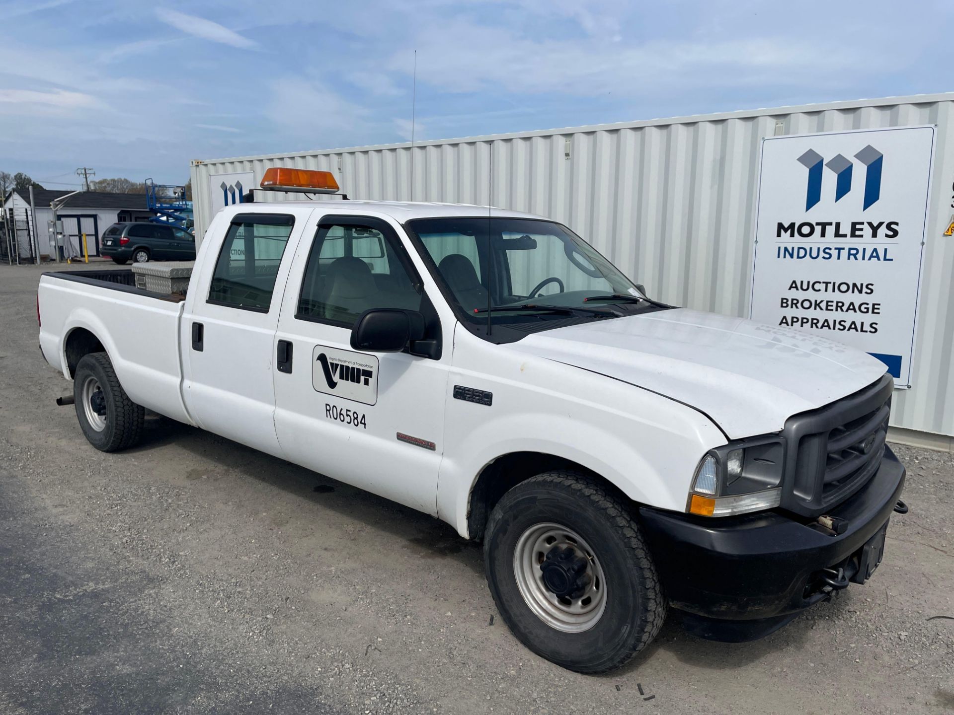 2003 Ford F350 Crew Cab Pick up Truck