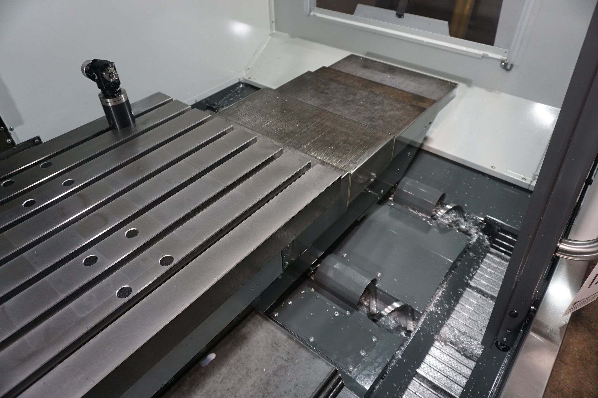 2022 HAAS VF-5SS VERTICAL MACHINING CENTER, - Image 8 of 17