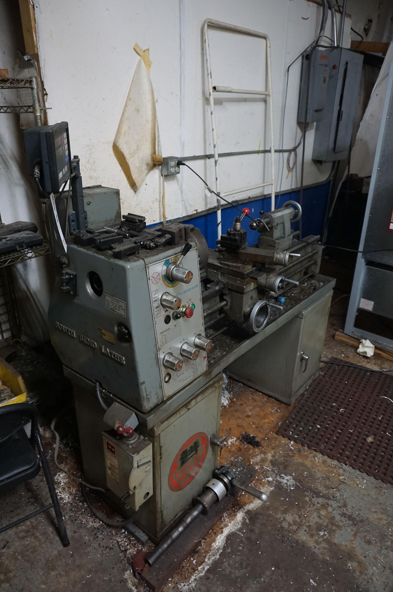 2000 SOUTH BEND MACHINE LATHE G-26T, S/N 16DF-2090 WITH TOPAZ DIGITAL READOUT UNIT MODEL TL211000,