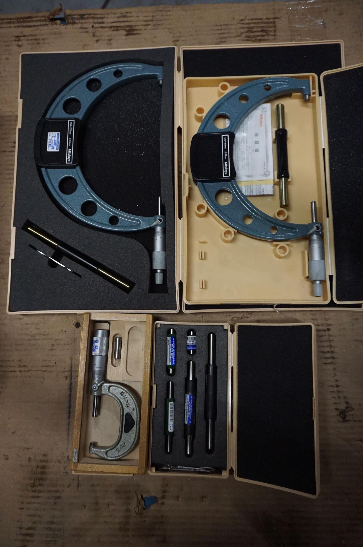 LOT TO INCLUDE: (1) MITUTOYO 125-150MM MICROMETER, (1) MITUTOYO 150MM-175MM MICROMETER, (1) MITUTOYO - Image 3 of 6