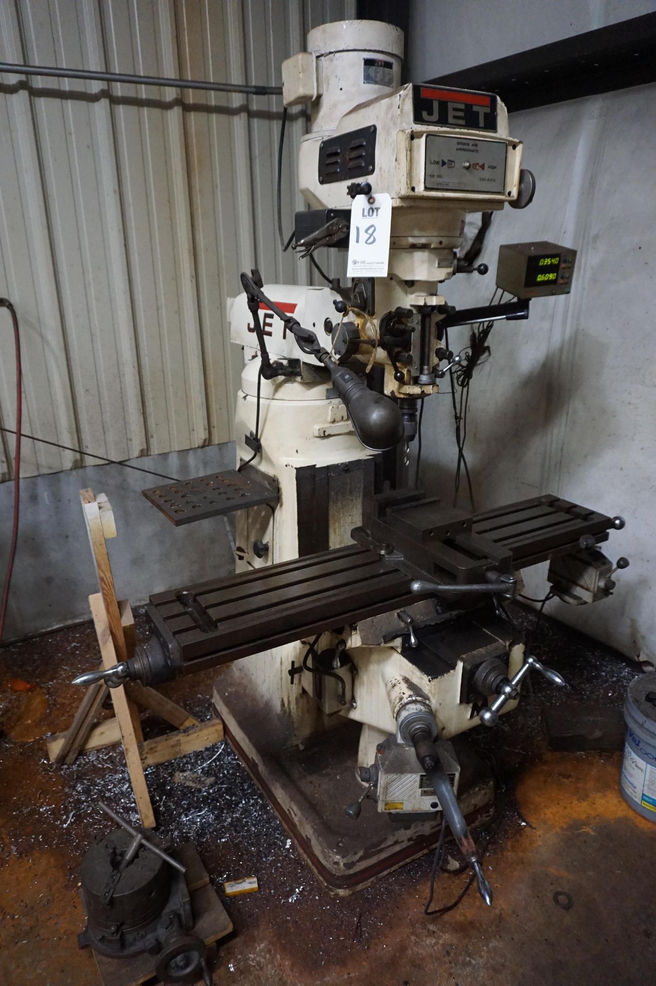 JET MANUAL KNEE MILL S/N 820640 WITH MITUTOYO DIGITAL READOUT, KURT 6" MACHINE VISE, AND ROTARY