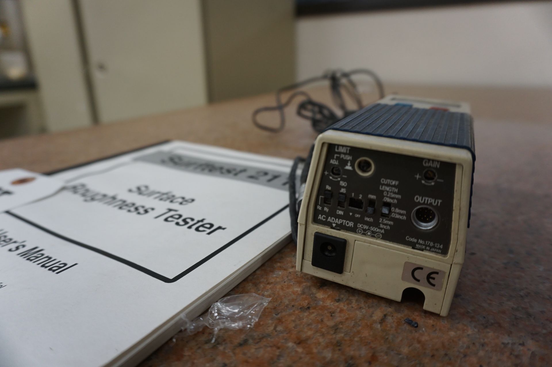 MITUTOYO SURFTEST 211 WITH AC ADAPTER AND MANUAL *NOT OPERABLE* - Image 3 of 3