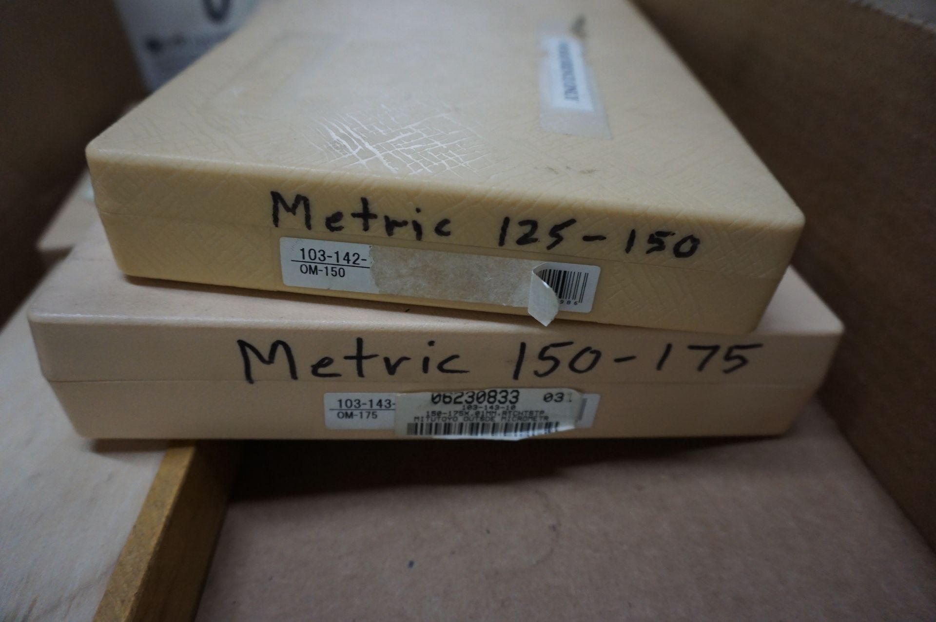 LOT TO INCLUDE: (1) MITUTOYO 125-150MM MICROMETER, (1) MITUTOYO 150MM-175MM MICROMETER, (1) MITUTOYO - Image 6 of 6