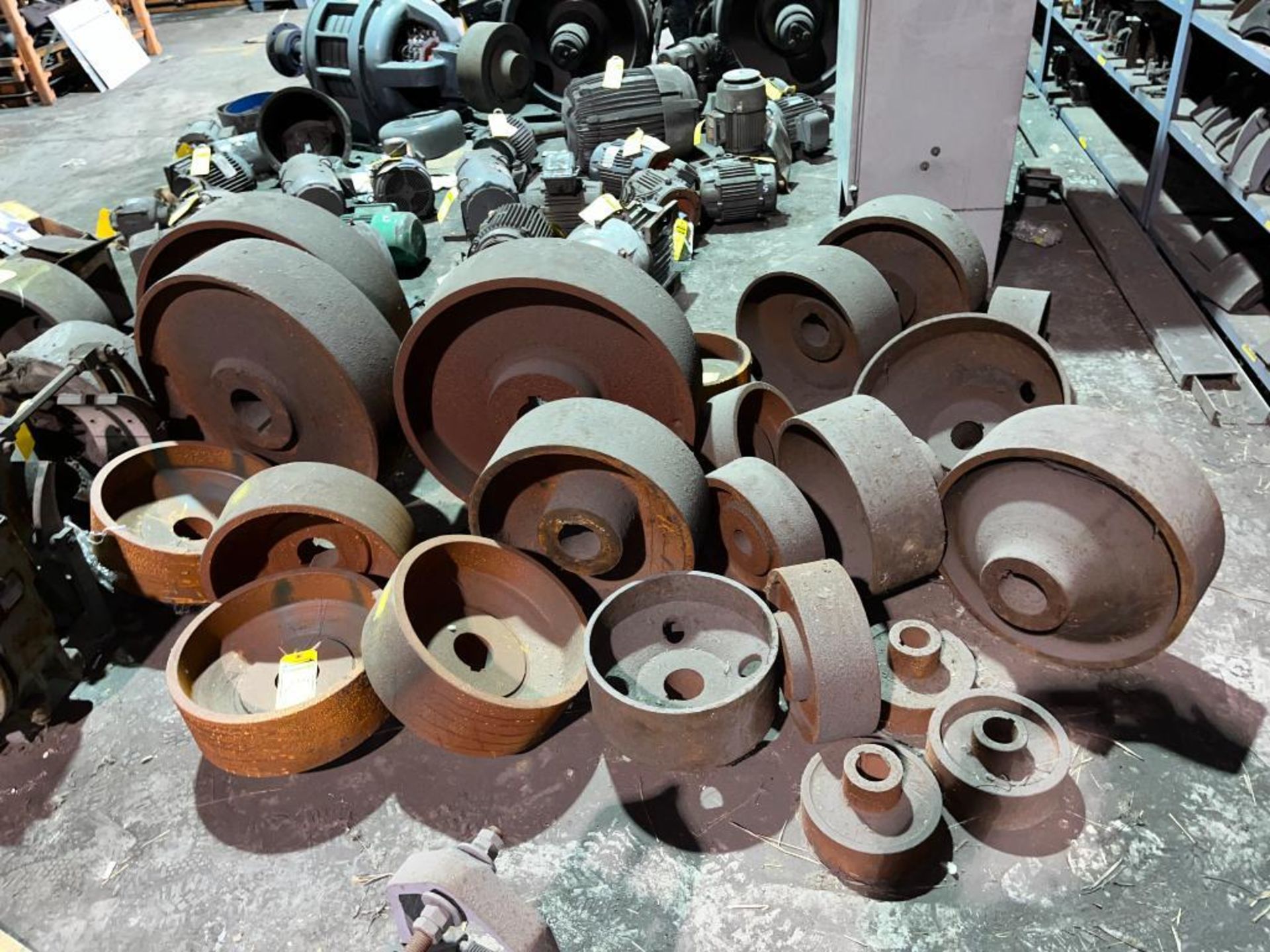 Assorted Belt Drive Pulleys - Image 7 of 8