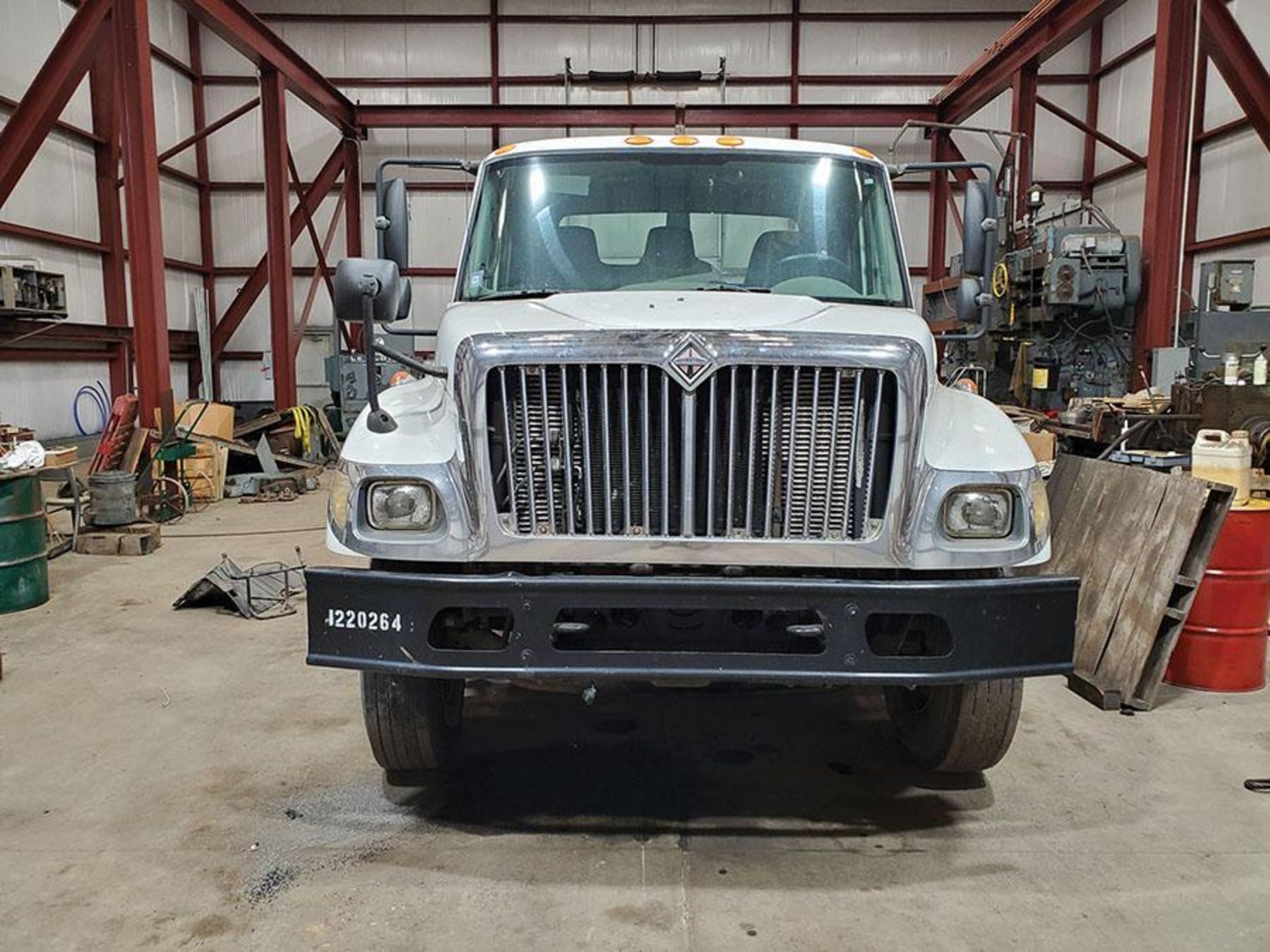 2006 International 7400 6x4 Roll Off Truck w/ Galbreath Right Hook Roll Off Container Bed, Vin 1HTWG - Image 2 of 11