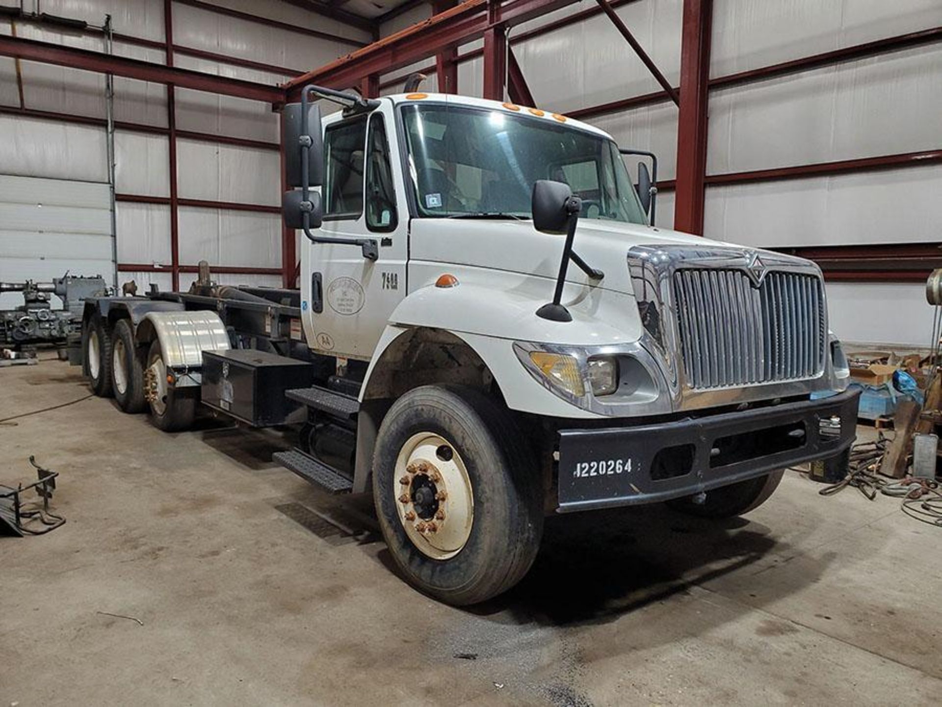 2006 International 7400 6x4 Roll Off Truck w/ Galbreath Right Hook Roll Off Container Bed, Vin 1HTWG - Image 6 of 11