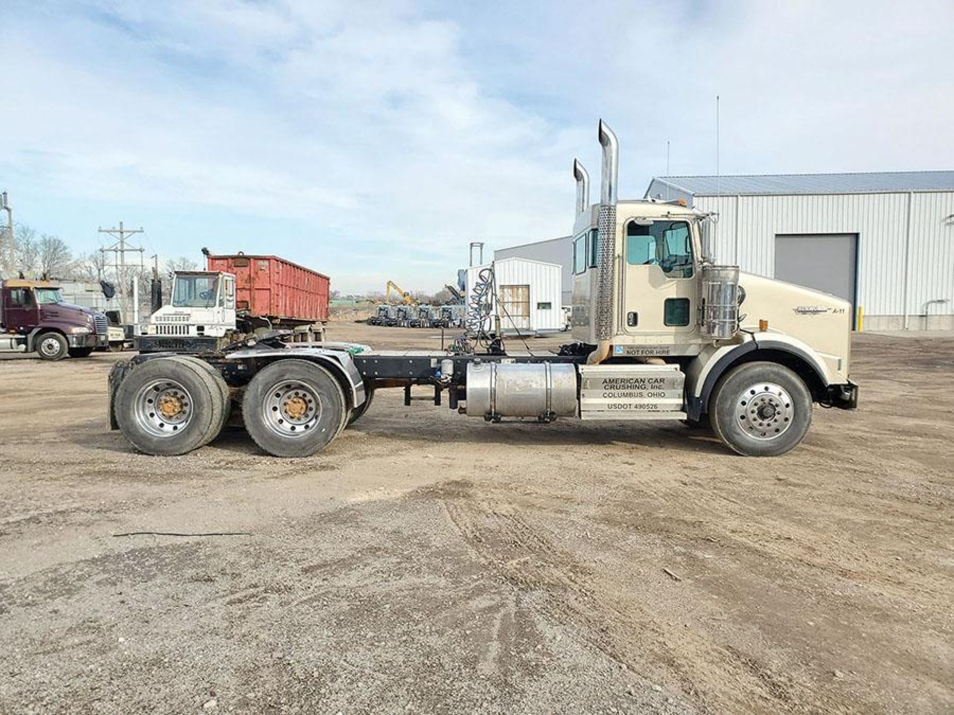 2009 Kenworth Truck Tractors, Vin 1NKDLU0X39J256958, Tandem Axle, Day Cab, Extended Frame, C-13 Engi