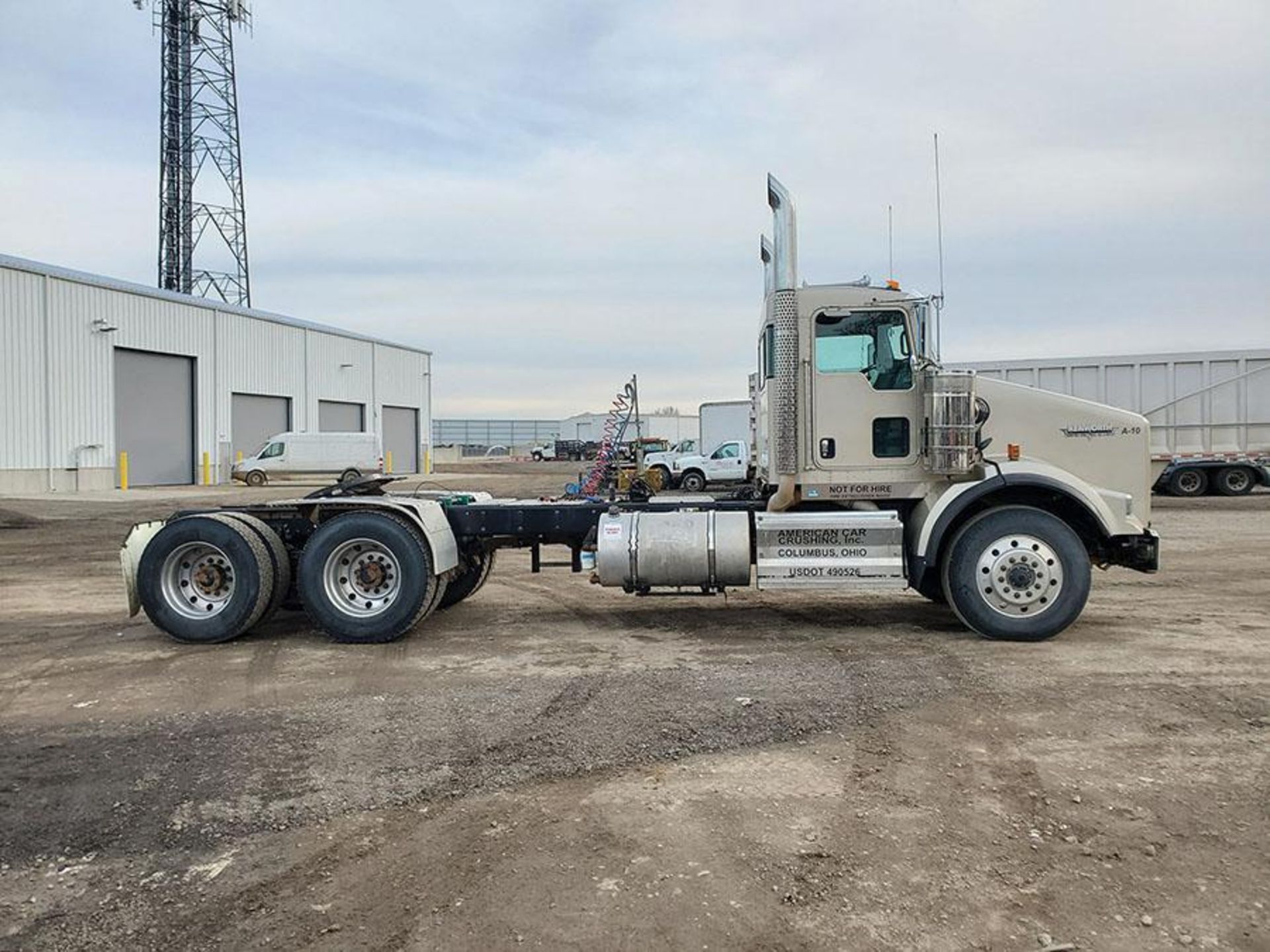 2009 Kenworth Truck Tractors, Vin 1NKDLU0X59J256959, Tandem Axle, Day Cab, Extended Frame, 813 Cat D - Image 8 of 18