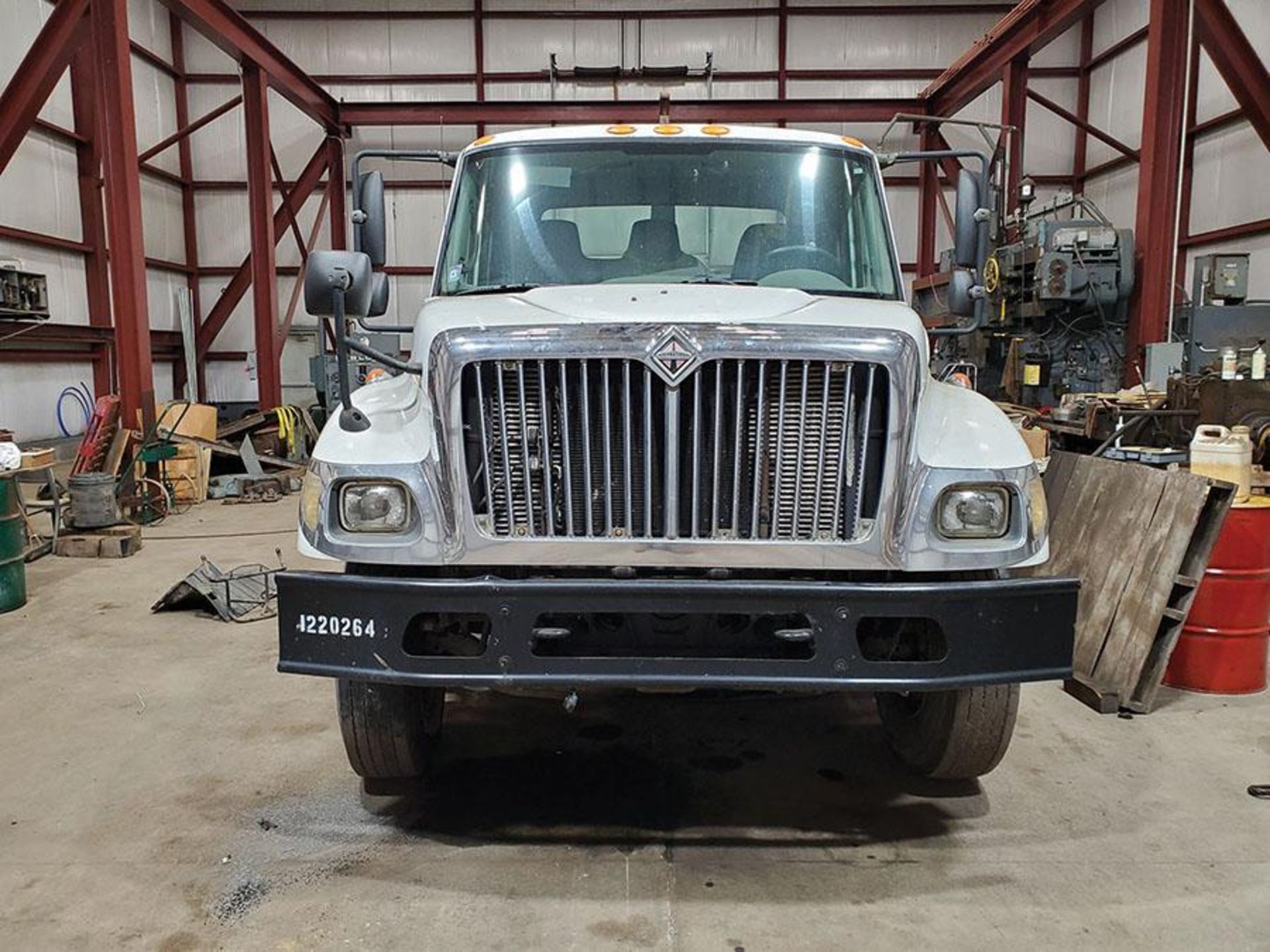 2006 International 7400 6x4 Roll Off Truck w/ Galbreath Right Hook Roll Off Container Bed, Vin 1HTWG - Image 3 of 11