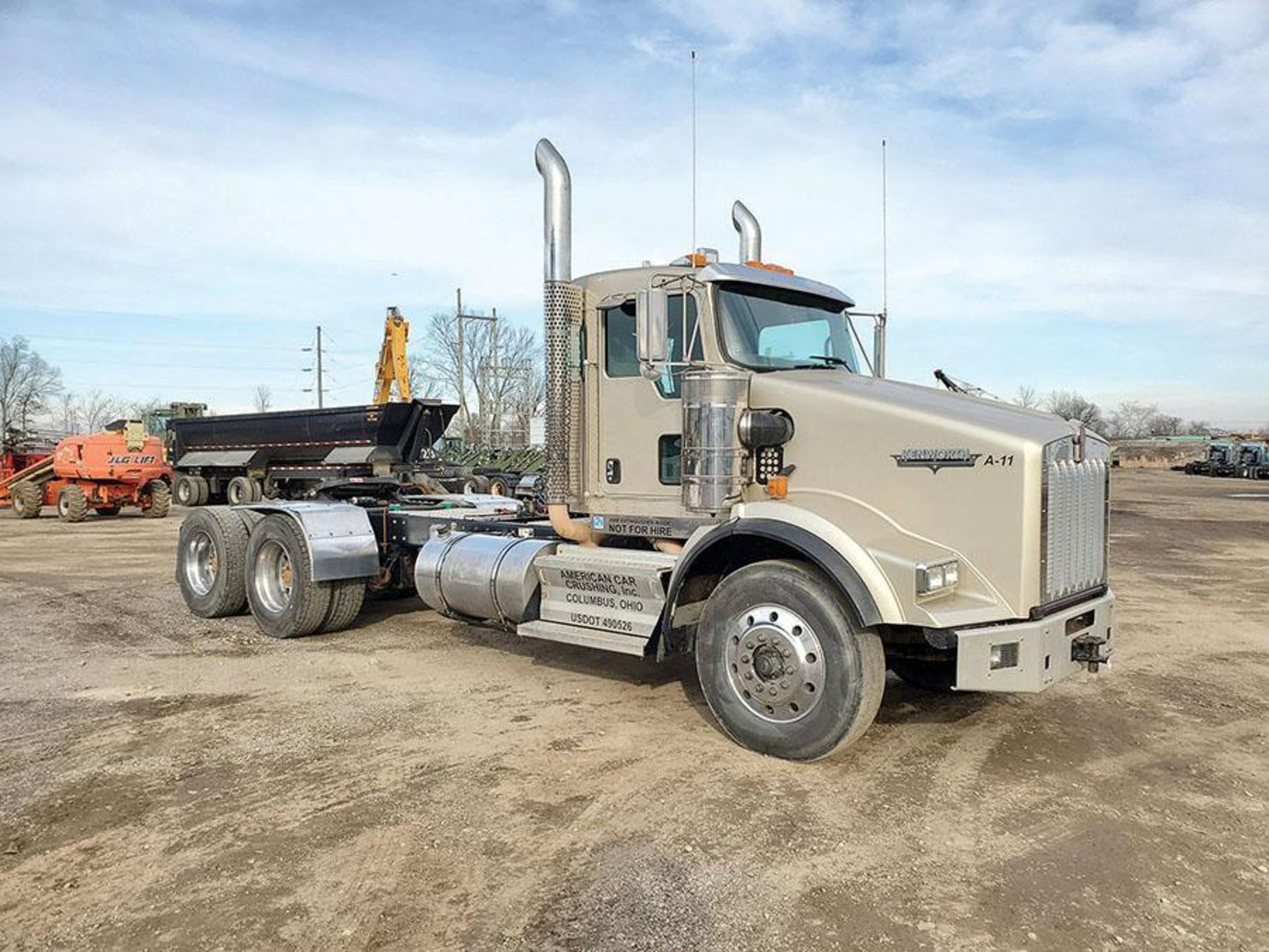 2009 Kenworth Truck Tractors, Vin 1NKDLU0X39J256958, Tandem Axle, Day Cab, Extended Frame, C-13 Engi - Image 5 of 13