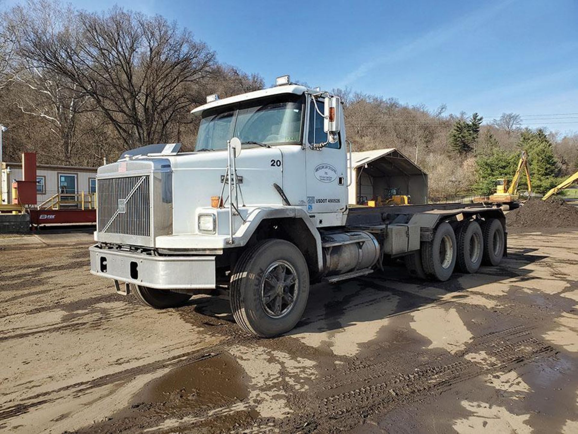 2001 Volvo Autocar Roll Off Truck, Tandem Axle w/ Single Tag Axle, Vin 4V5SC8RH51N311810, 88,160 GVW - Image 16 of 16