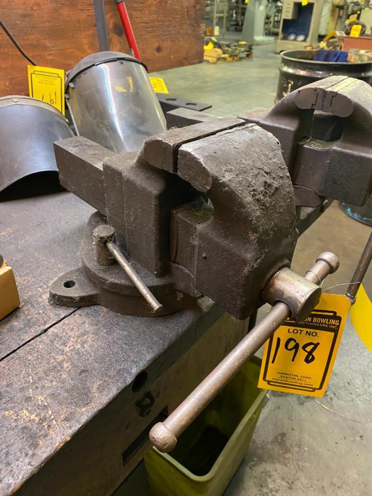 Bench Vise, 8"