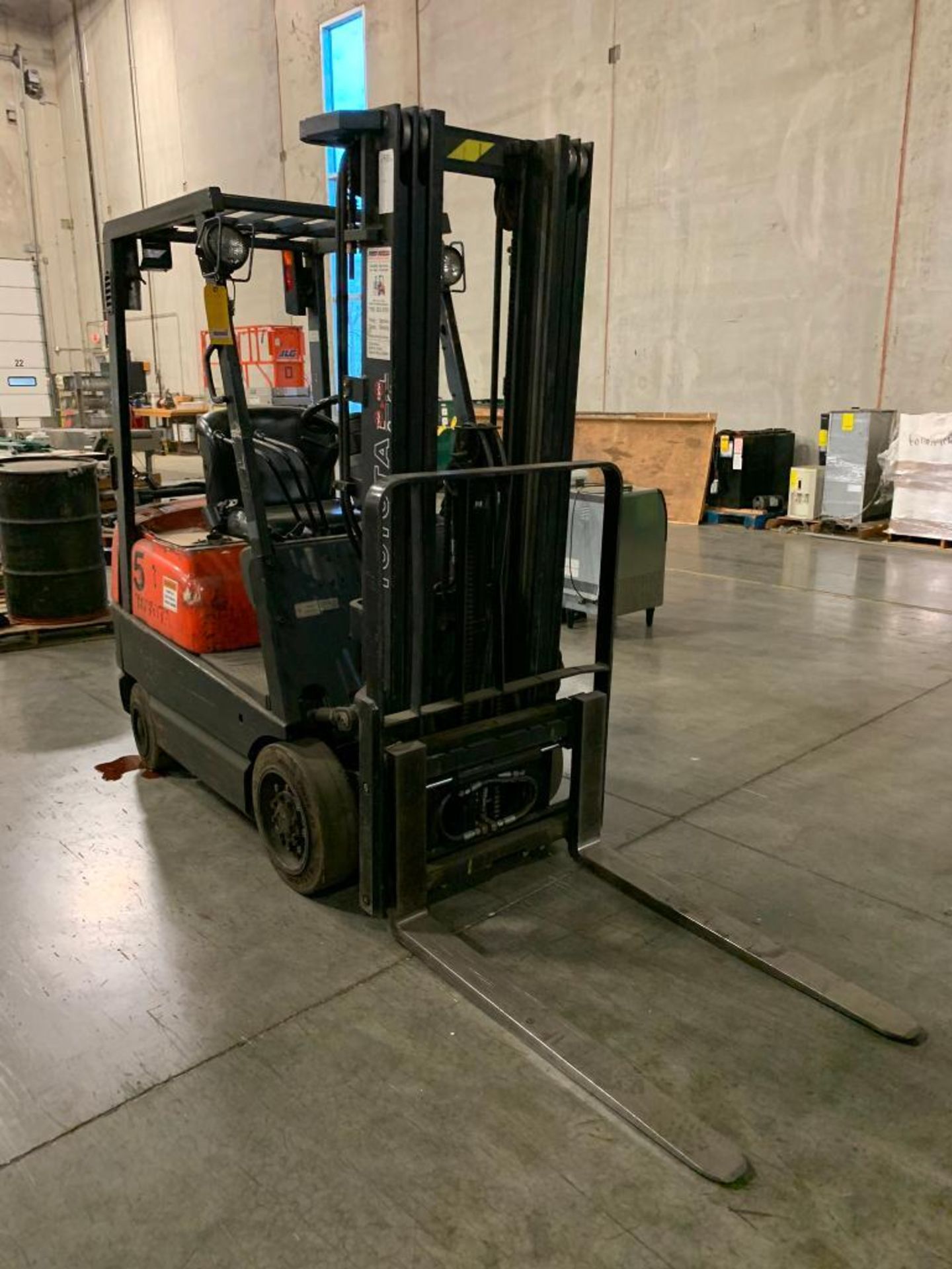 Toyota 3,000-LB. Capacity LPG Forklift, Model 42-6FGCU15, S/N 65563, 3- Stage Mast, 189" Max. Load H - Image 2 of 5