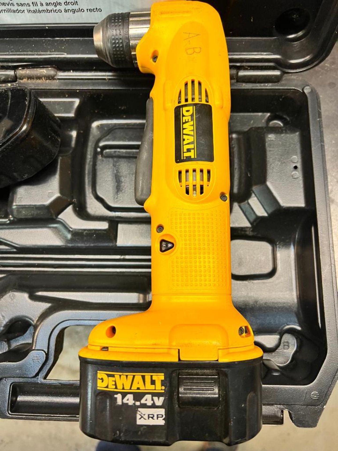 Dewalt Cordless Right Angle Drill, Model DW966, S/N 24518, w/ (2) 14.4 V Batteries - Image 2 of 3