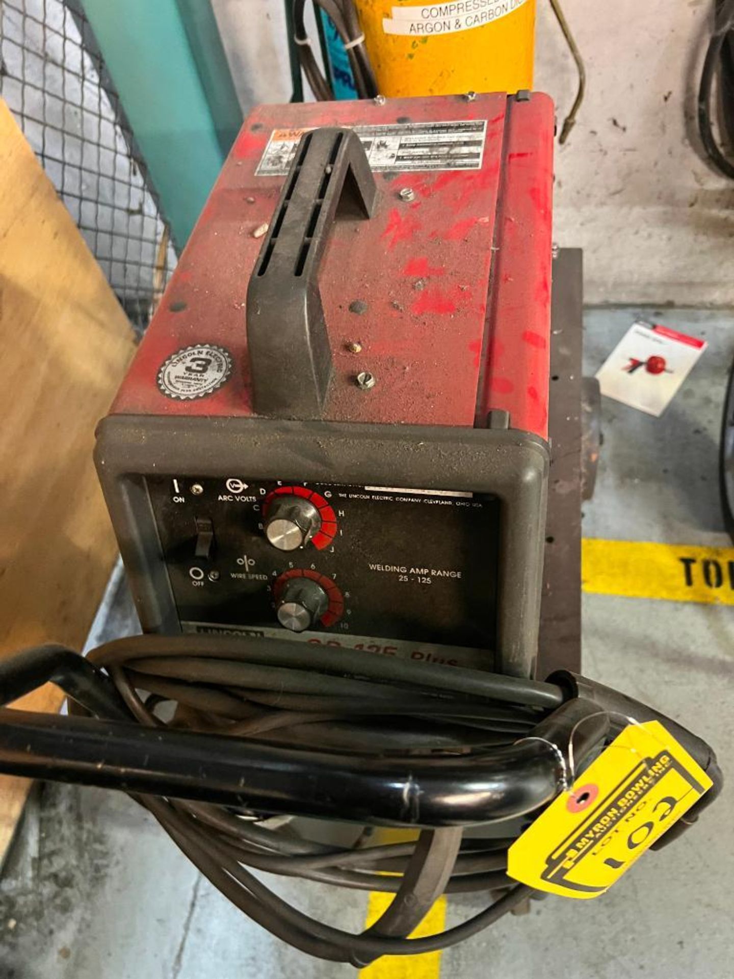 Portable Lincoln Wire Welder, Welding AMP Range 25 To 125 - Image 3 of 3