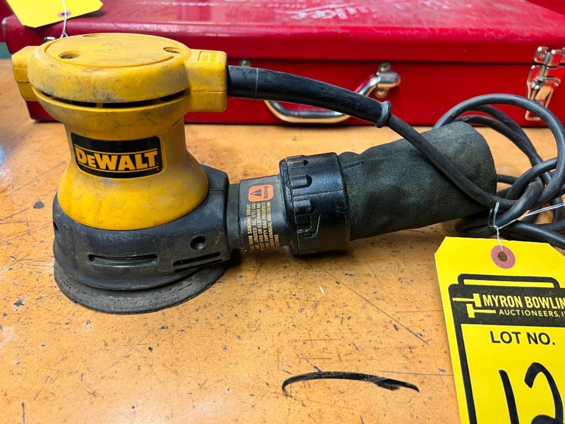 Dewalt Orbital Electric Palm Sander, Model DW421, S/N 23891