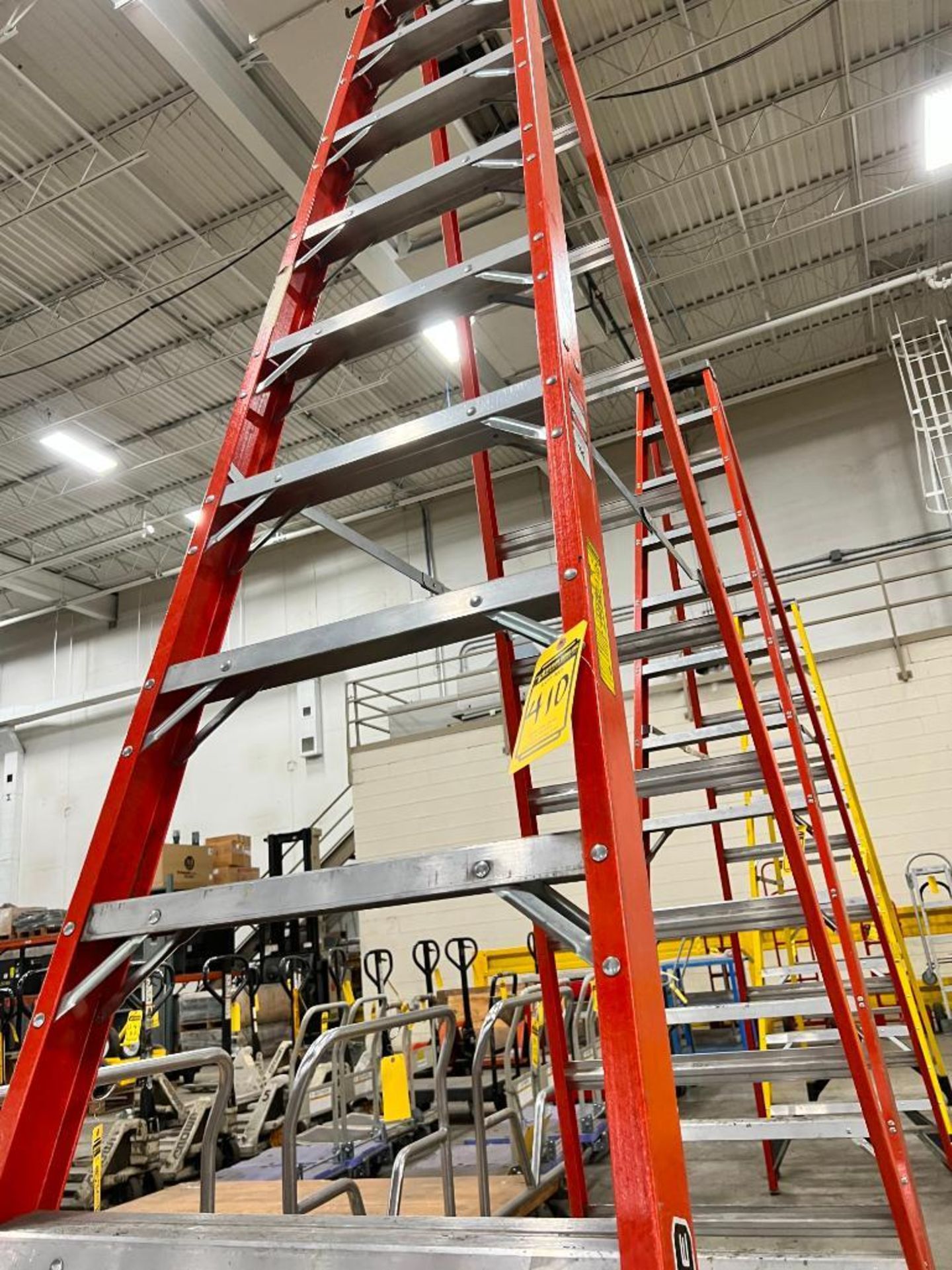 Louisville 12' Ladder, Model FS1412HD - Image 2 of 2