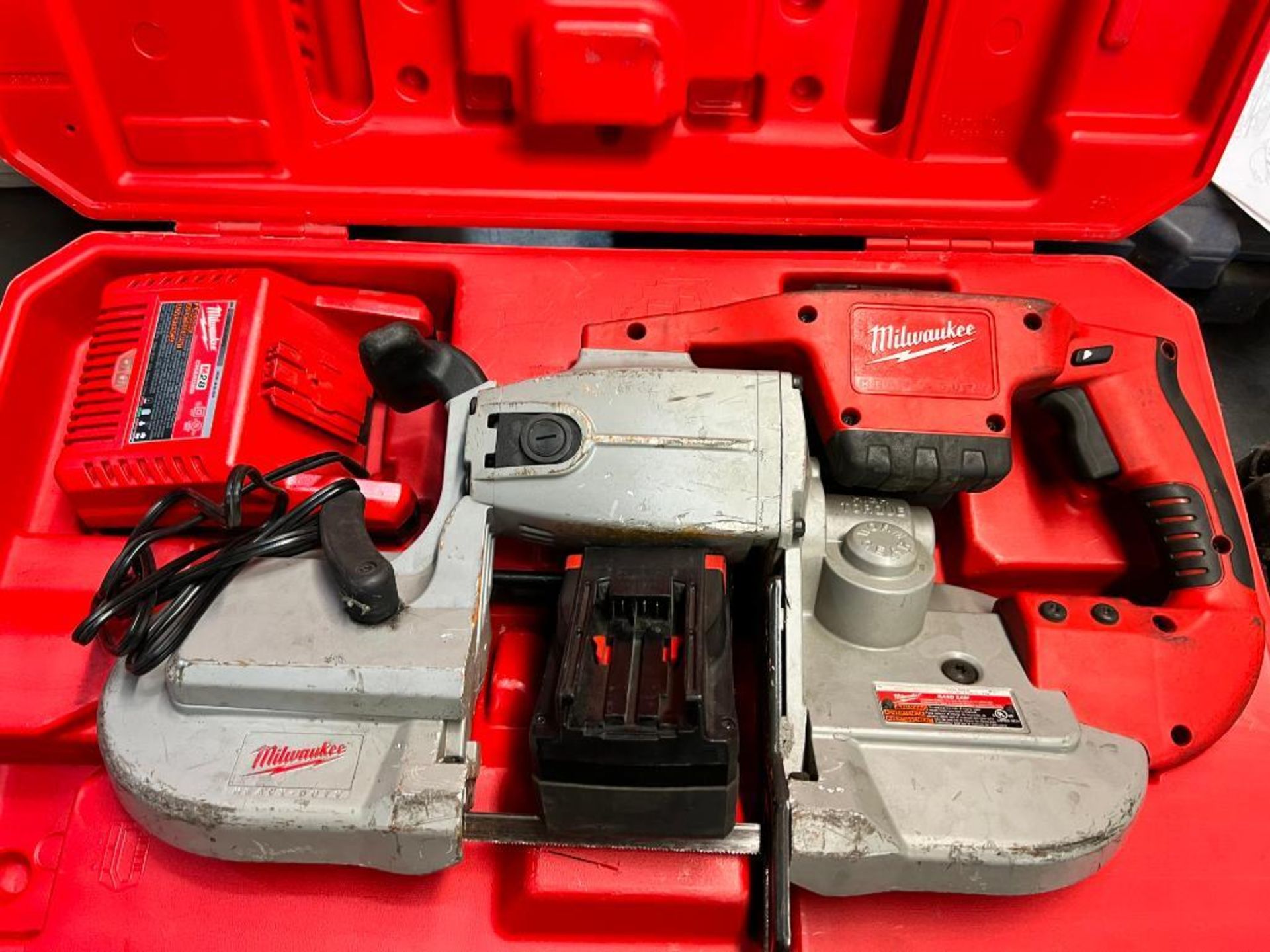 Milwaukee Cordless 28 V Deep Cut Band Saw, Cat No. 0729-20, S/N A59CD153411204, w/ (2) Batteries & ( - Image 2 of 3