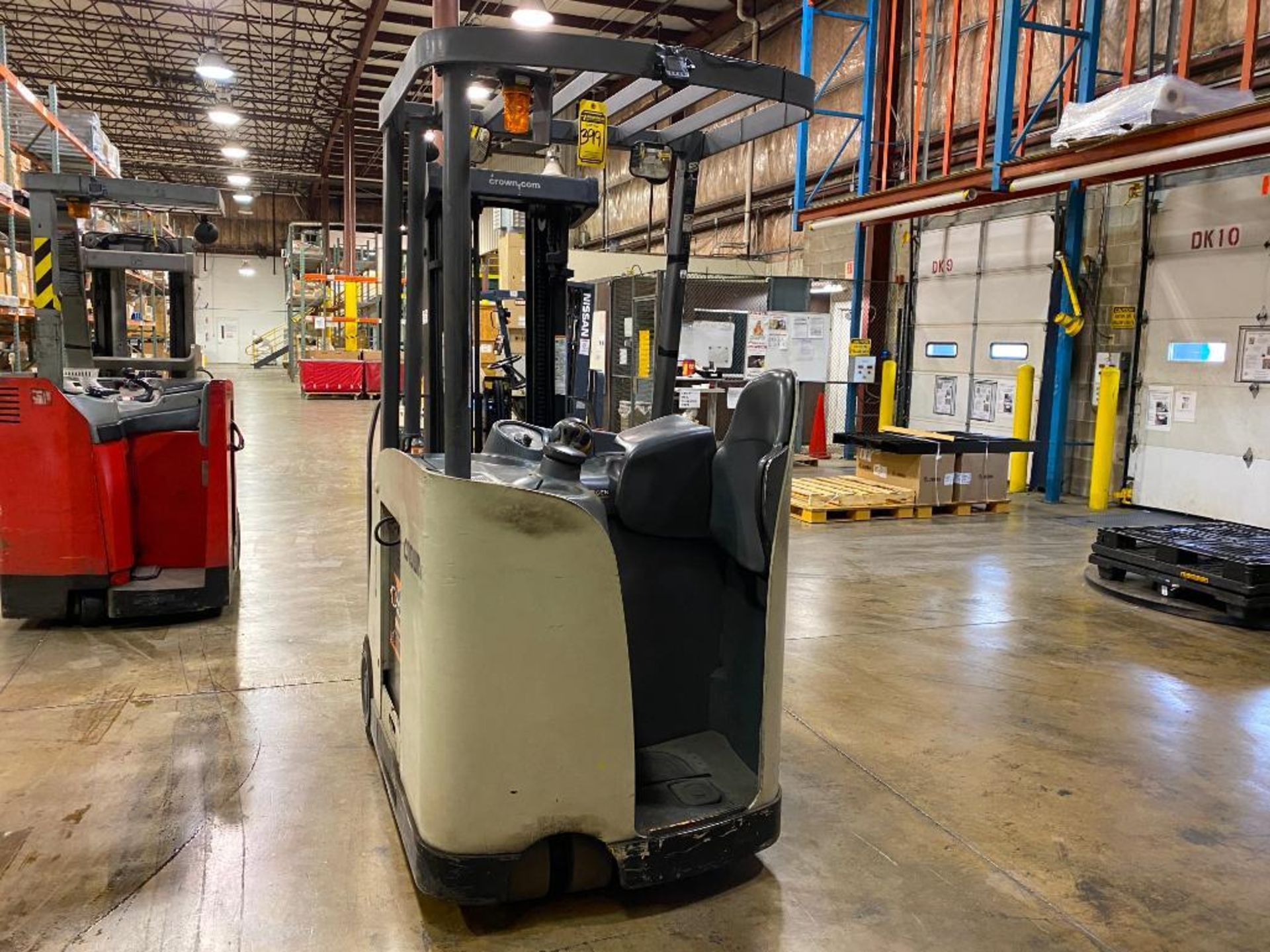 Crown 3,000-LB. Capacity Stand-Up Forklift, Model RC-5500, S/N 1A351155, 36 V Battery, 190" Max. Lif - Image 2 of 5