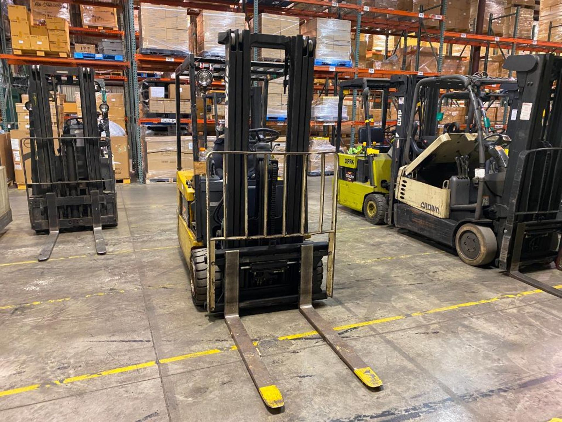 Yale 3,000-LB. Capacity 3-Wheel Electric Forklift, Model ERP040TFN36SE082, S/N B807N01727U, Lever Sh - Image 4 of 5