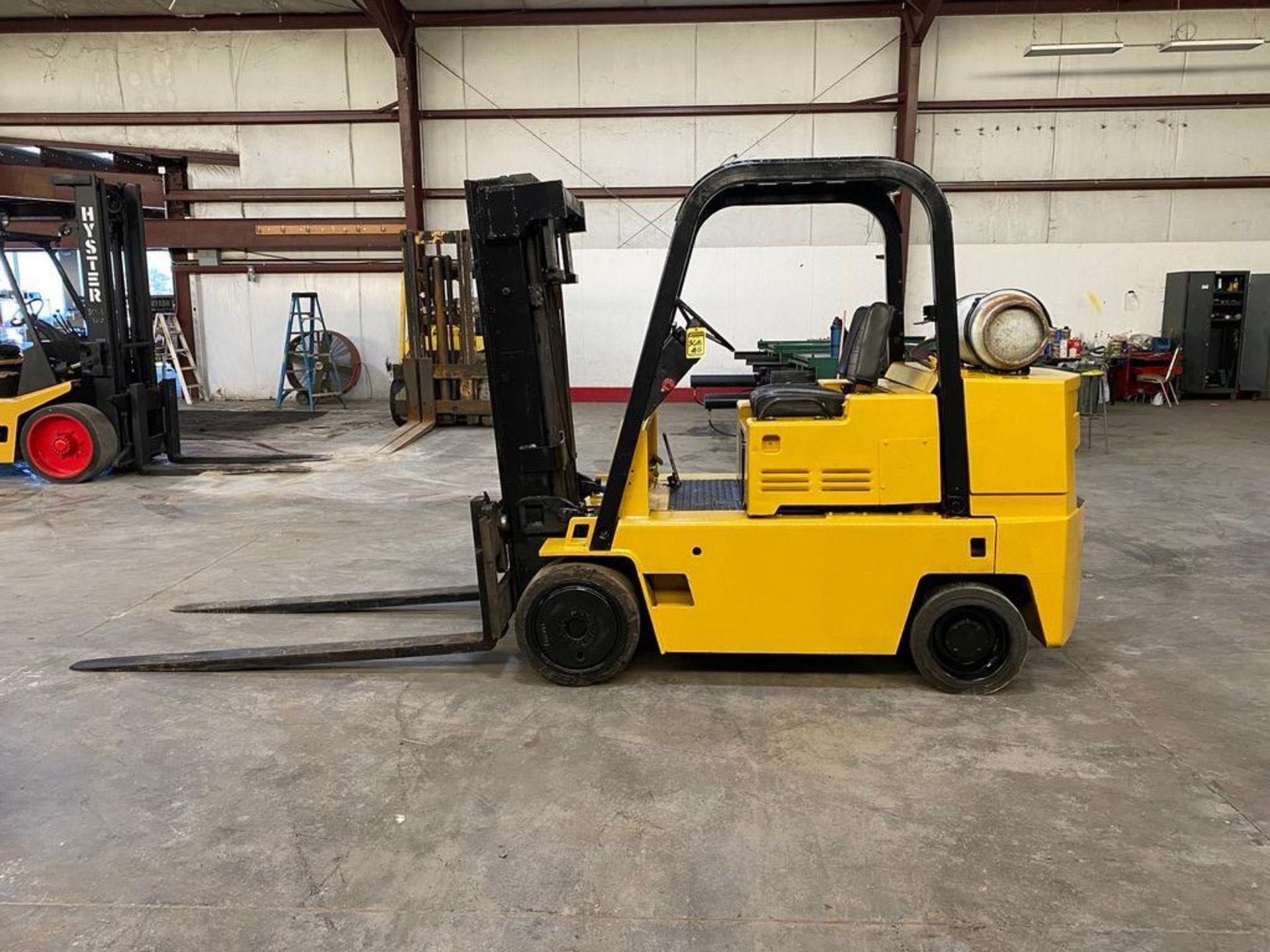 Caterpillar 9,000 LB. Capacity Forklift, Model T90D, S/N 5KB01645, LPG, 2-Stage Mast, 72' Forks, Cus