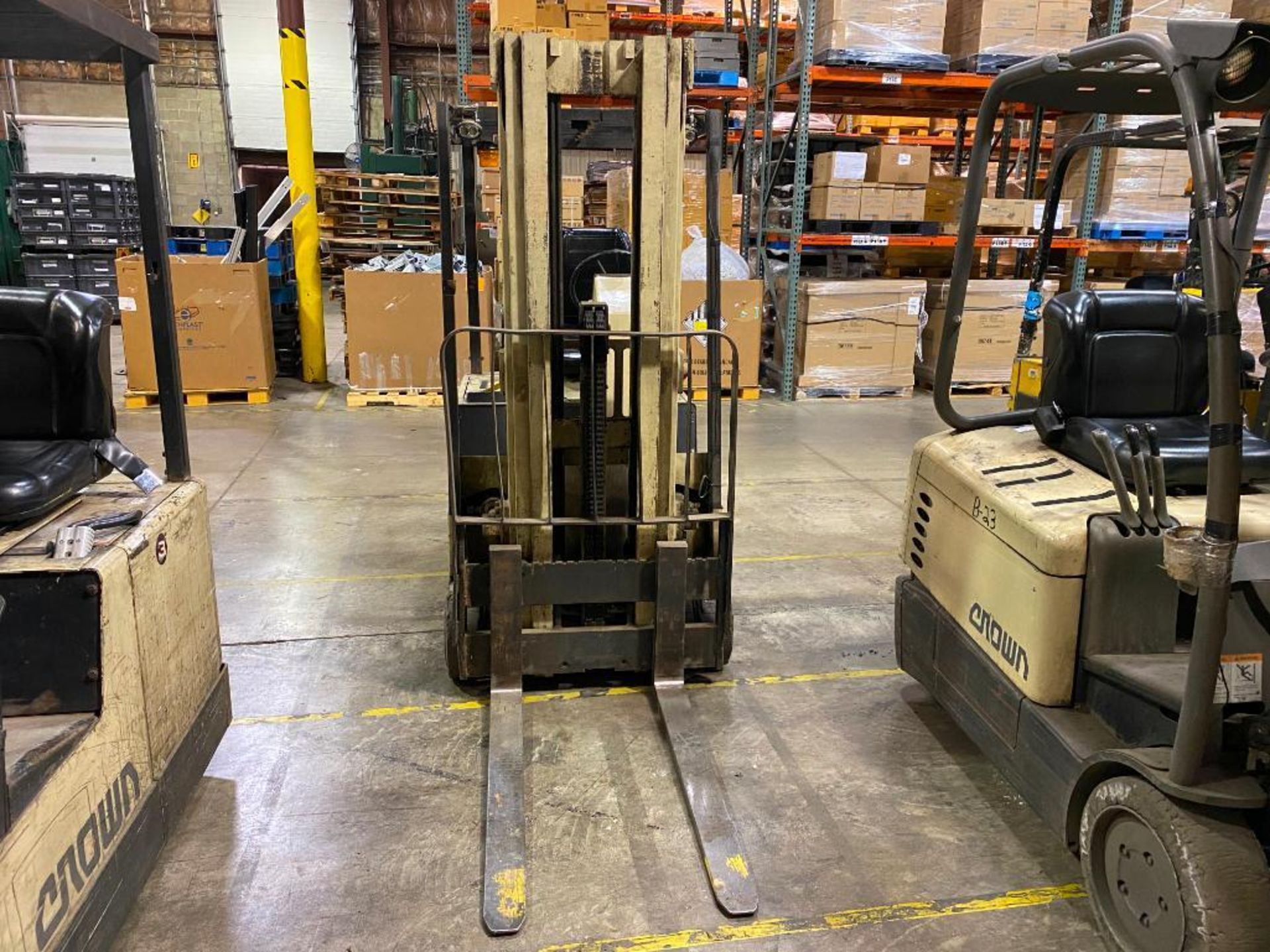 Crown 3,000-LB. Capacity 3-Wheel Electric Forklift, Model 35SCTT, S/N W-23860, Lever Shift Transmiss - Image 4 of 5