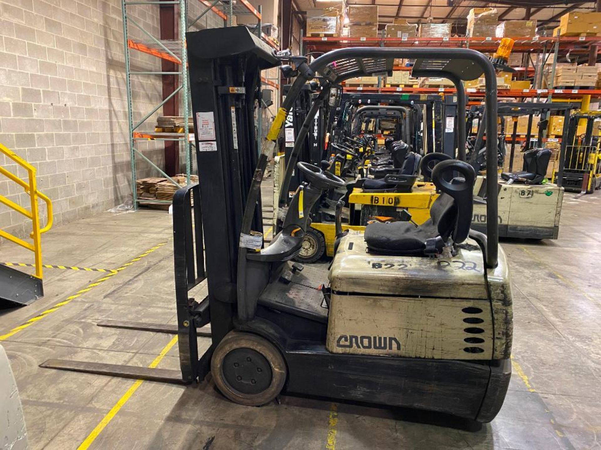 Crown 3,000-LB. Capacity Three Wheel Electric Forklift, Model SC-4000, S/N 9A117739, Lever Shift Tra