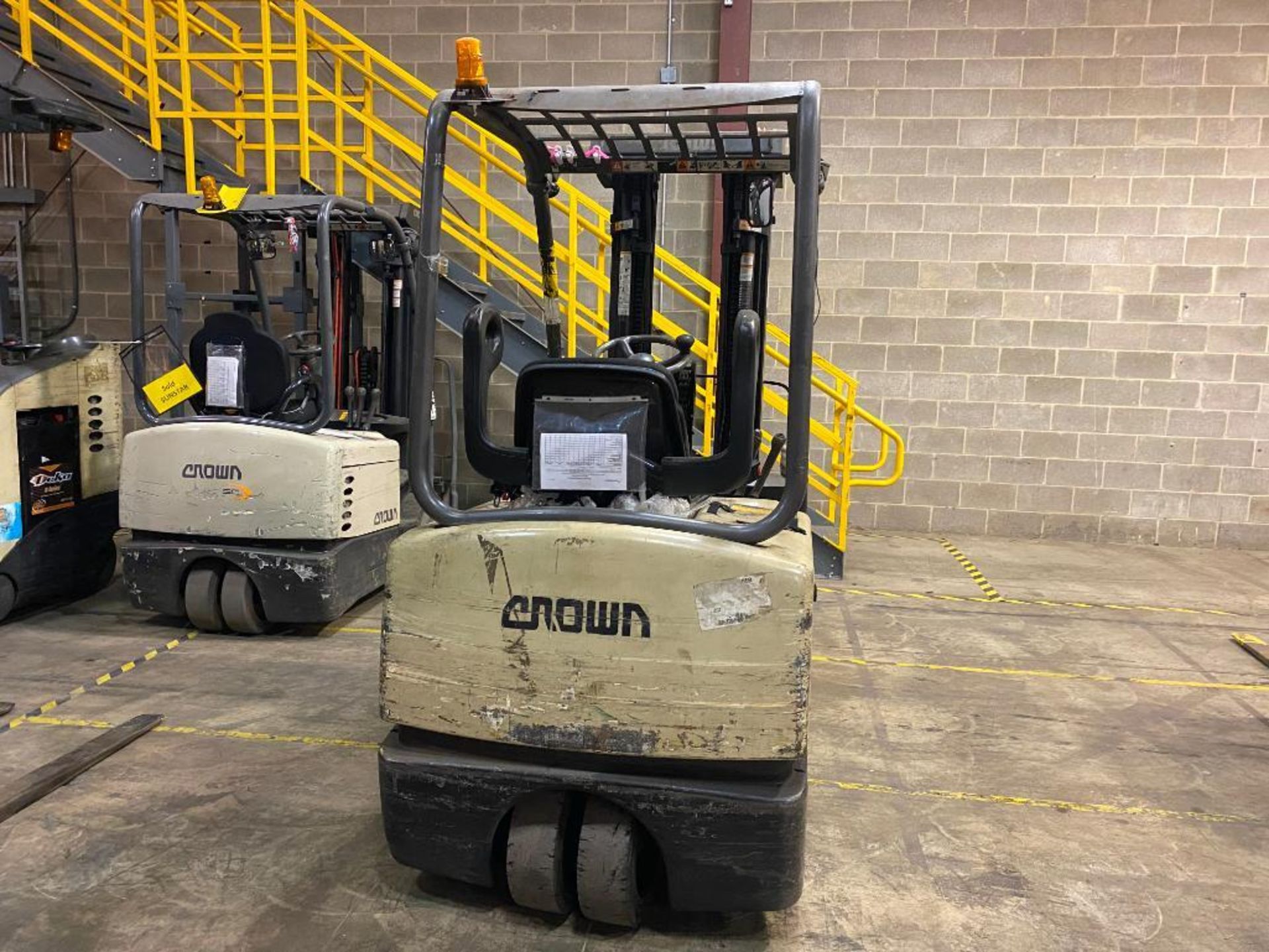 Crown 3,000-LB. Capacity Three Wheel Electric Forklift, Model SC-4000, S/N 9A117739, Lever Shift Tra - Image 2 of 5