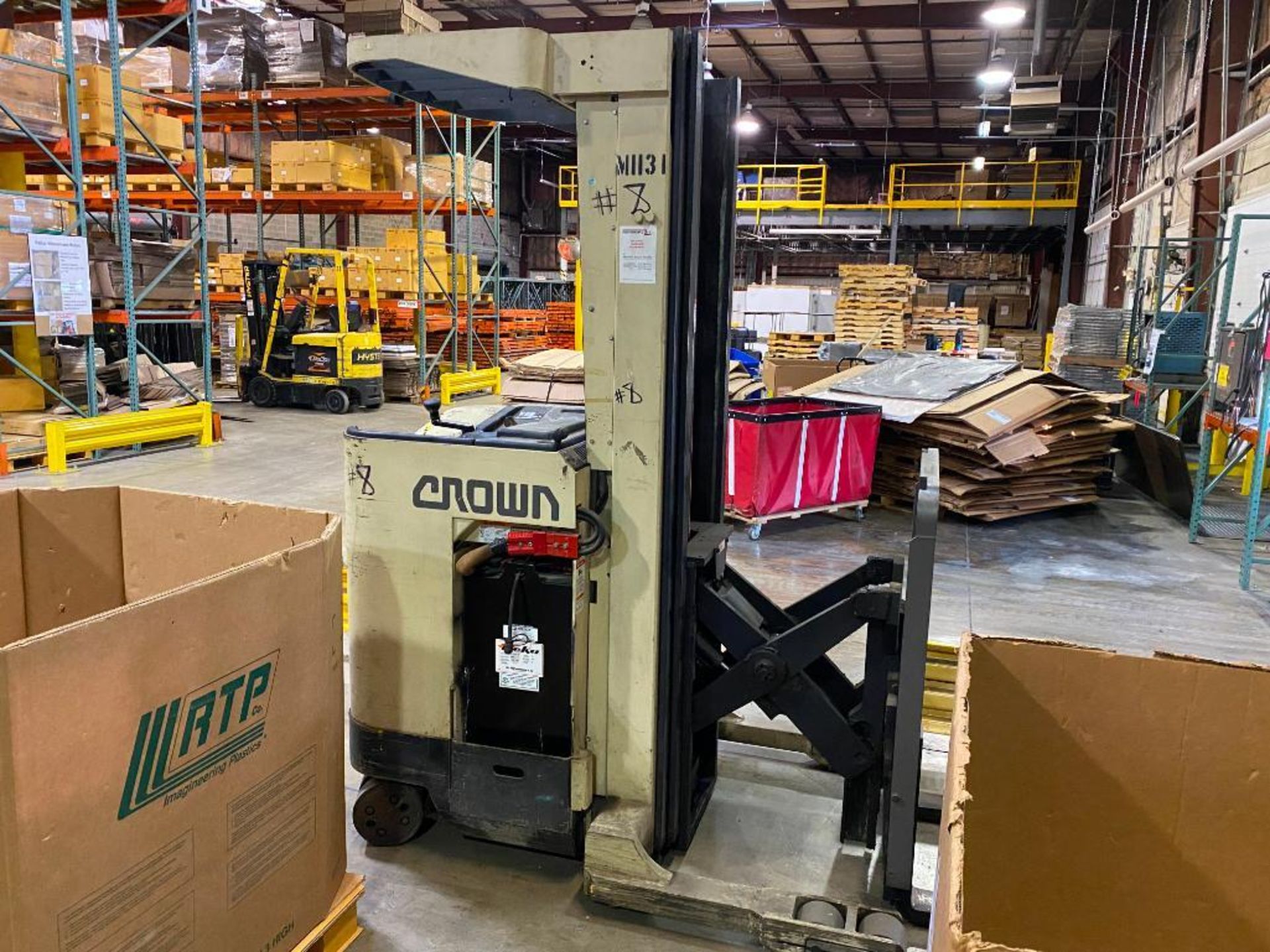 Crown 3,500-LB. Capacity Reach Truck, Model RR-3000, S/N 1A142367, 36 V Battery, 210" Max. Lift Heig - Image 2 of 6