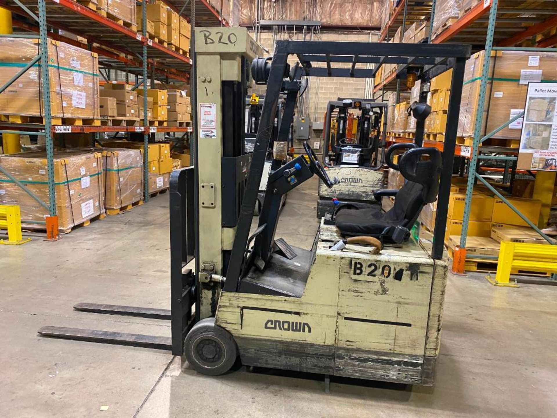 Crown 3,000-LB. Capacity Three Wheel Electric Forklift, Model 30SCTT, S/N 1A24986, Lever Shift Trans - Image 3 of 5