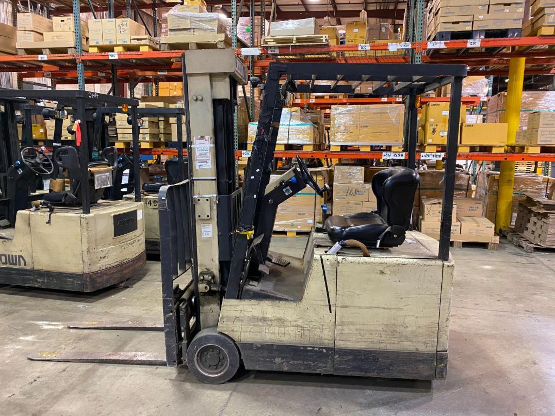 Crown 3,000-LB. Capacity 3-Wheel Electric Forklift, Lever Shift Transmission, 36 V Battery, Side-Shi