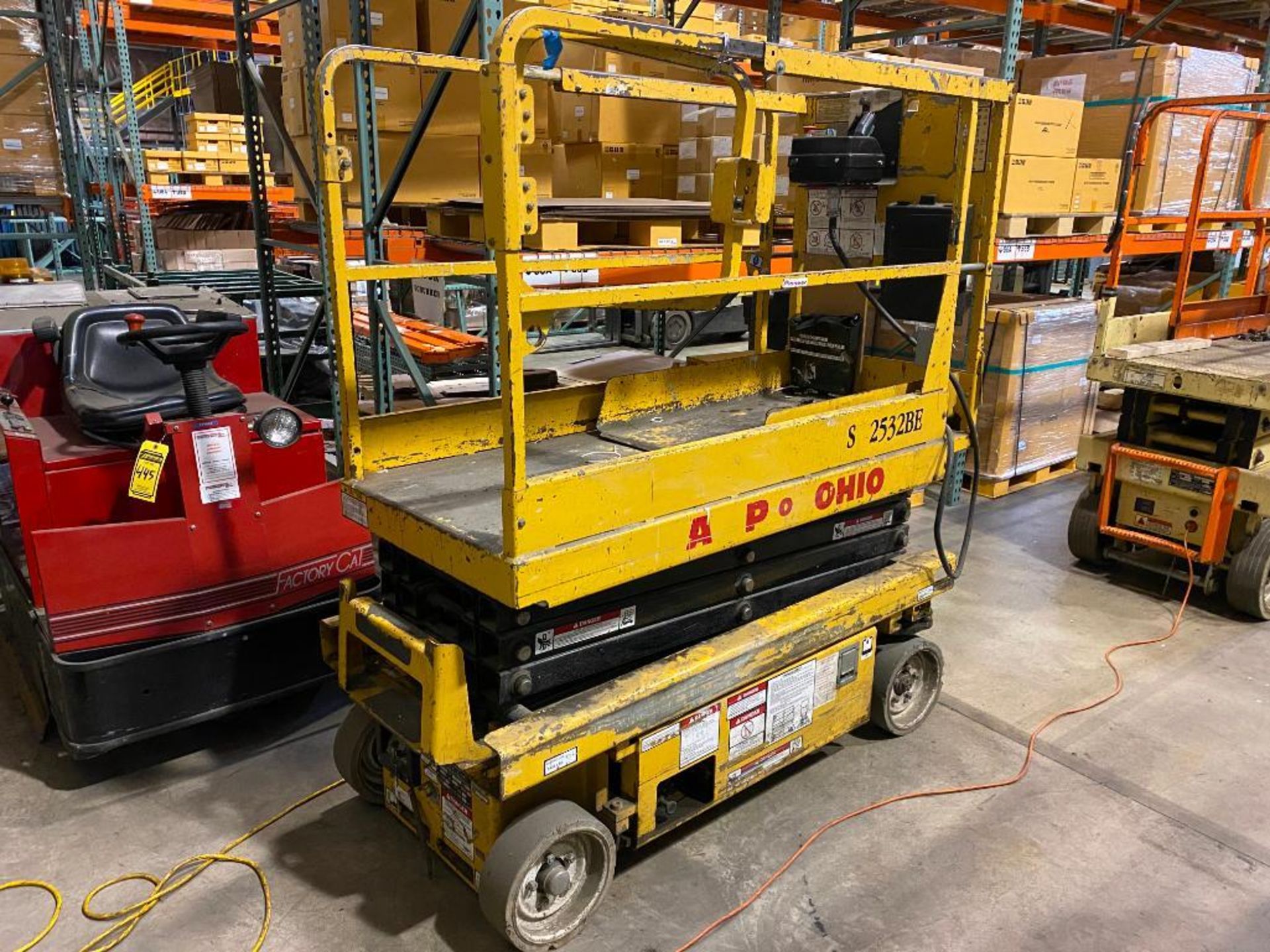 2000 Grove Scissor Lift, Model SM2532BE, S/N 256159, 19' Max. Height, On-Board Charger - Image 4 of 6