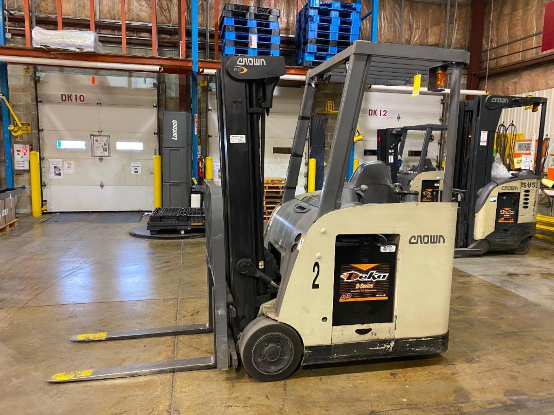 Crown 3,000-LB. Capacity Stand-Up Forklift, Model RC-5500, S/N 1A351155, 36 V Battery, 190" Max. Lif - Image 3 of 5
